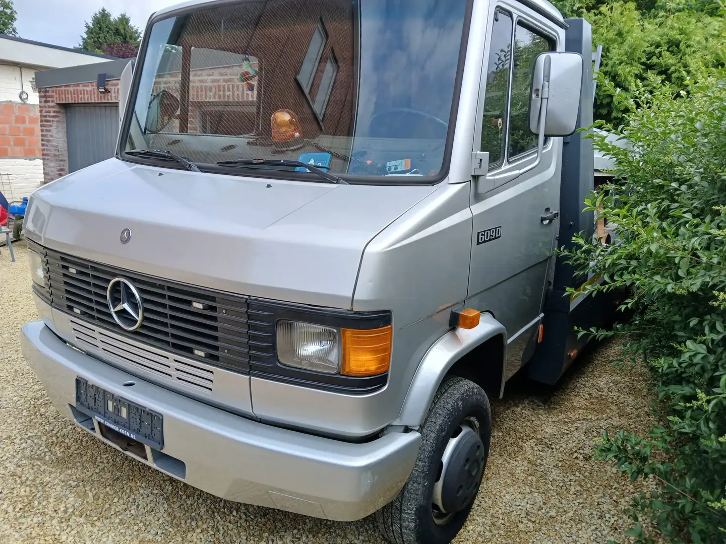 Mercedes-Benz T2 609 D dépanneuse PERMIS C - 1