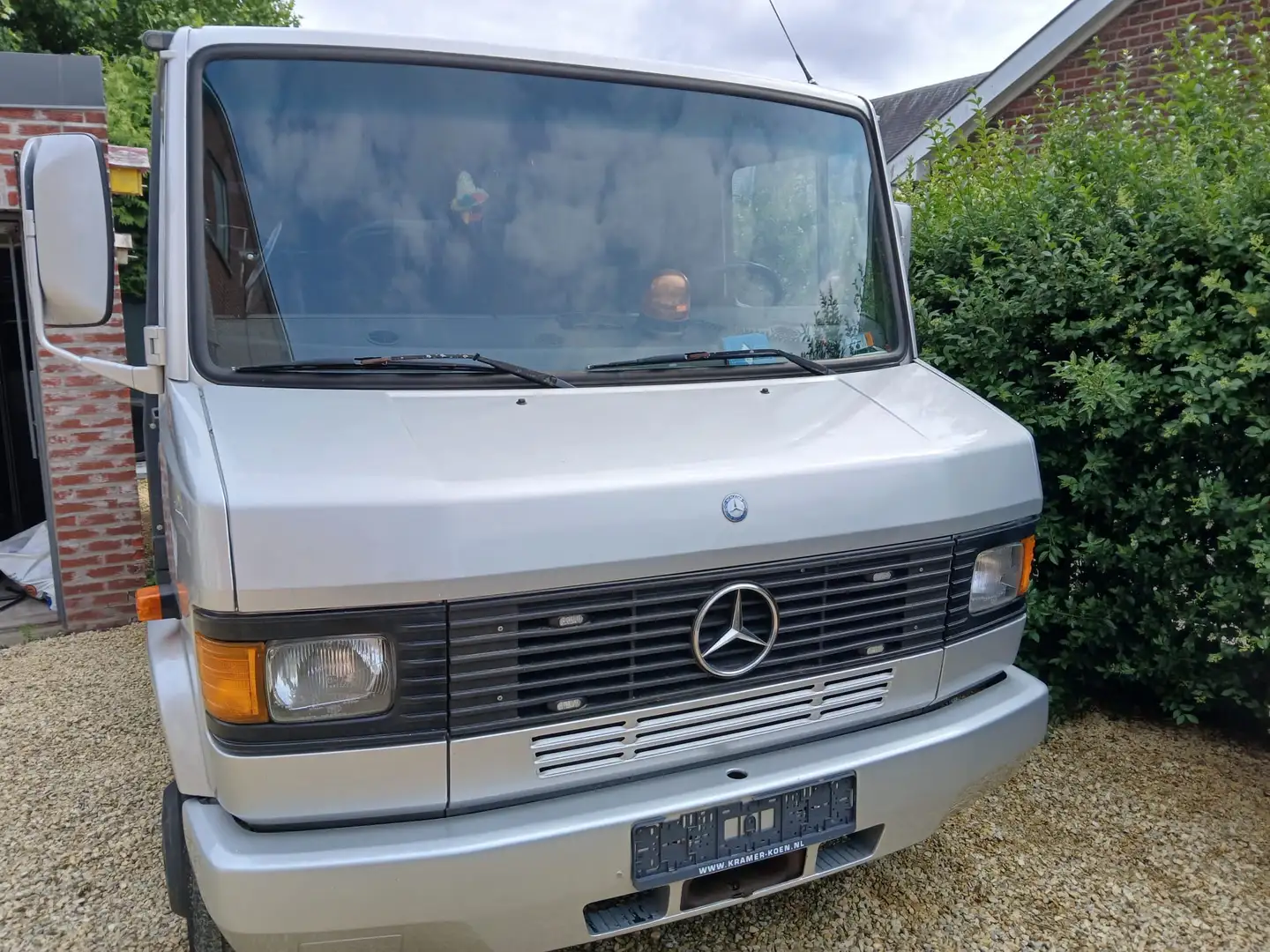 Mercedes-Benz T2 609 D dépanneuse PERMIS C - 2
