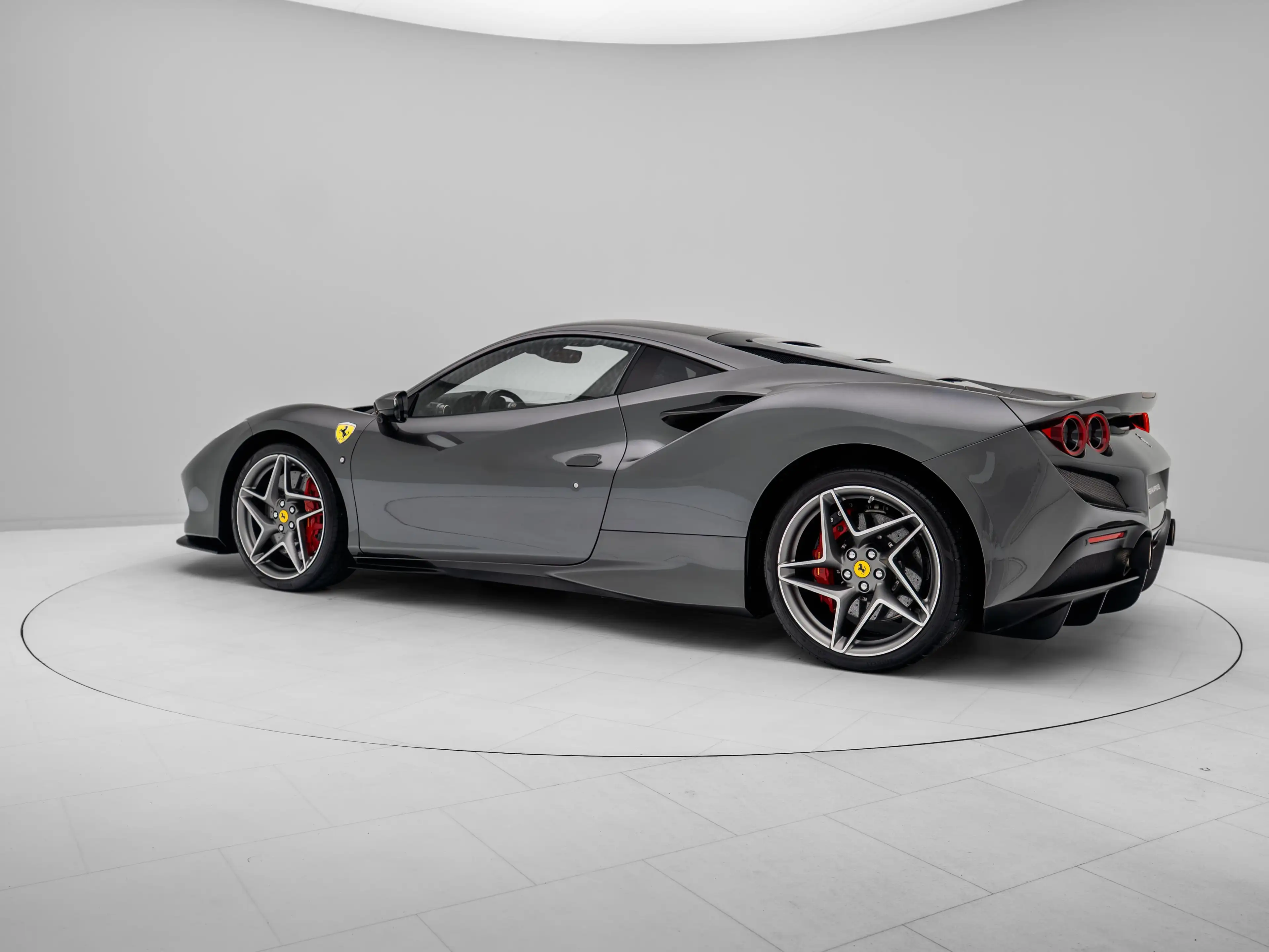 Ferrari F8 Tributo Coupé — photo 11