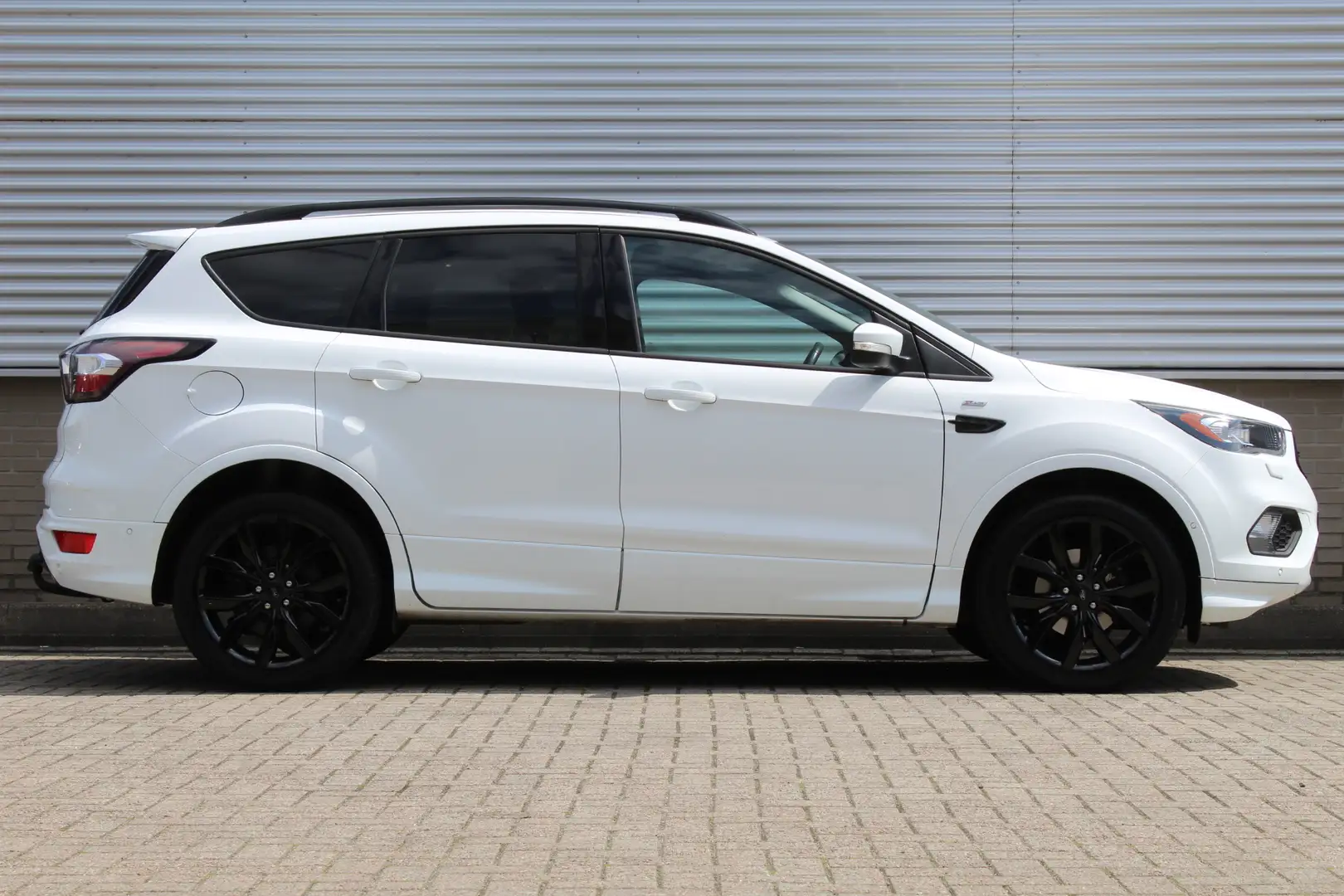 Ford Kuga 1.5 EcoBoost 150PK ST Line | Panoramadak | Trekhaa Wit - 2