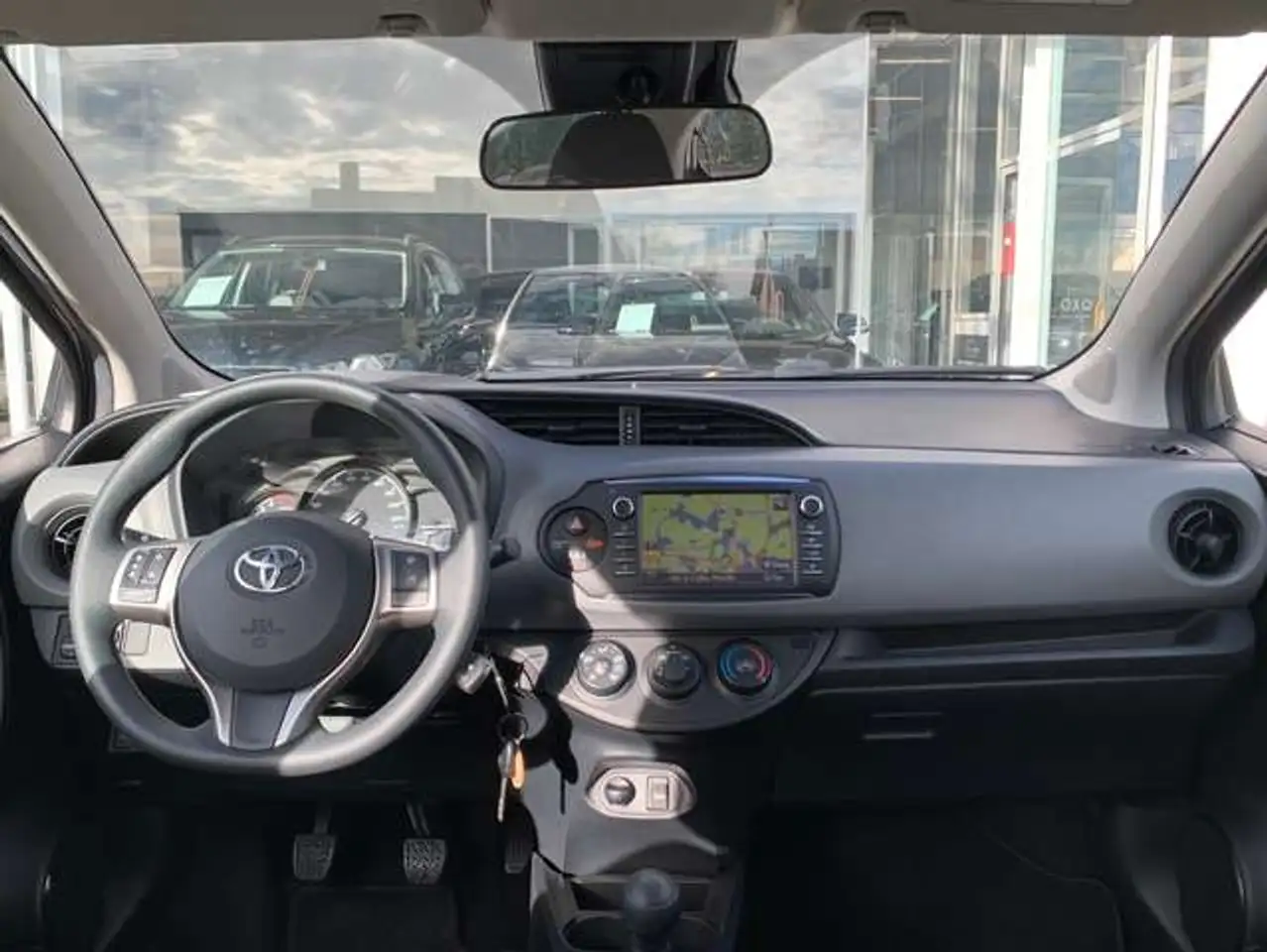 Toyota Yaris Yaris — photo 14