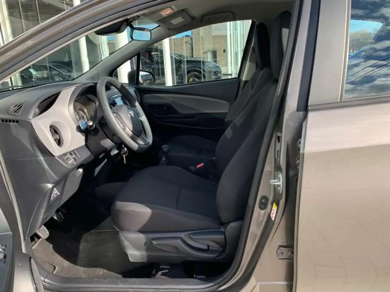 Toyota Yaris Yaris — photo 9