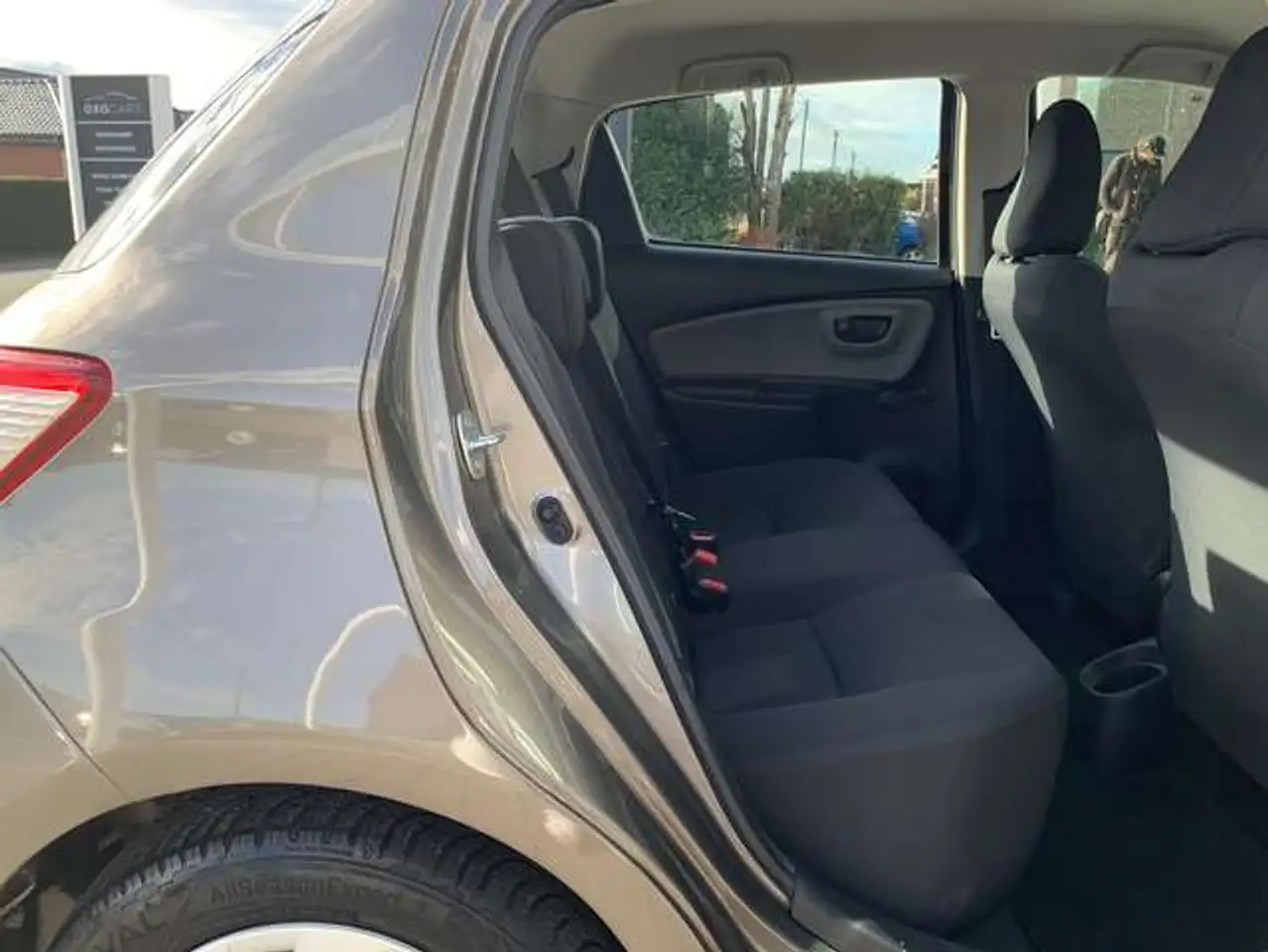 Toyota Yaris Yaris — photo 11