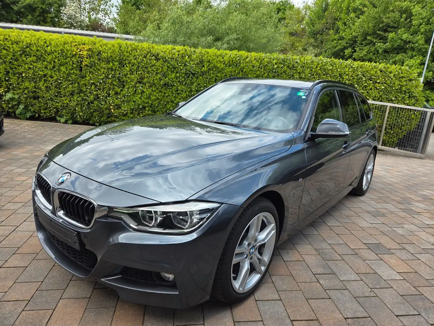 BMW 320 d M Paket Navi LED HiFi Kom  2. Hd Сірий - 1