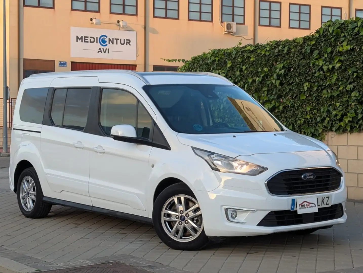 Ford Tourneo Connect Grant  Grand  Kombi Titanium 1.5 TDCi Nacional IVA Blanco - 1