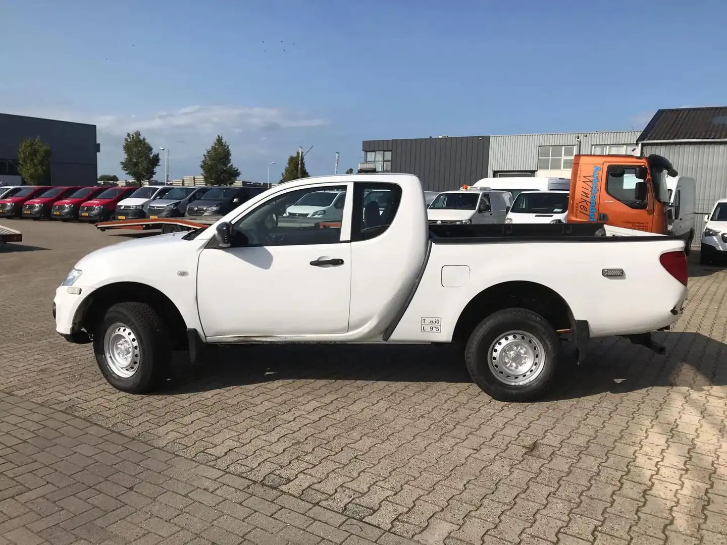 Mitsubishi L200 1.5 cab 4x4 with AIRCO Wit - 2