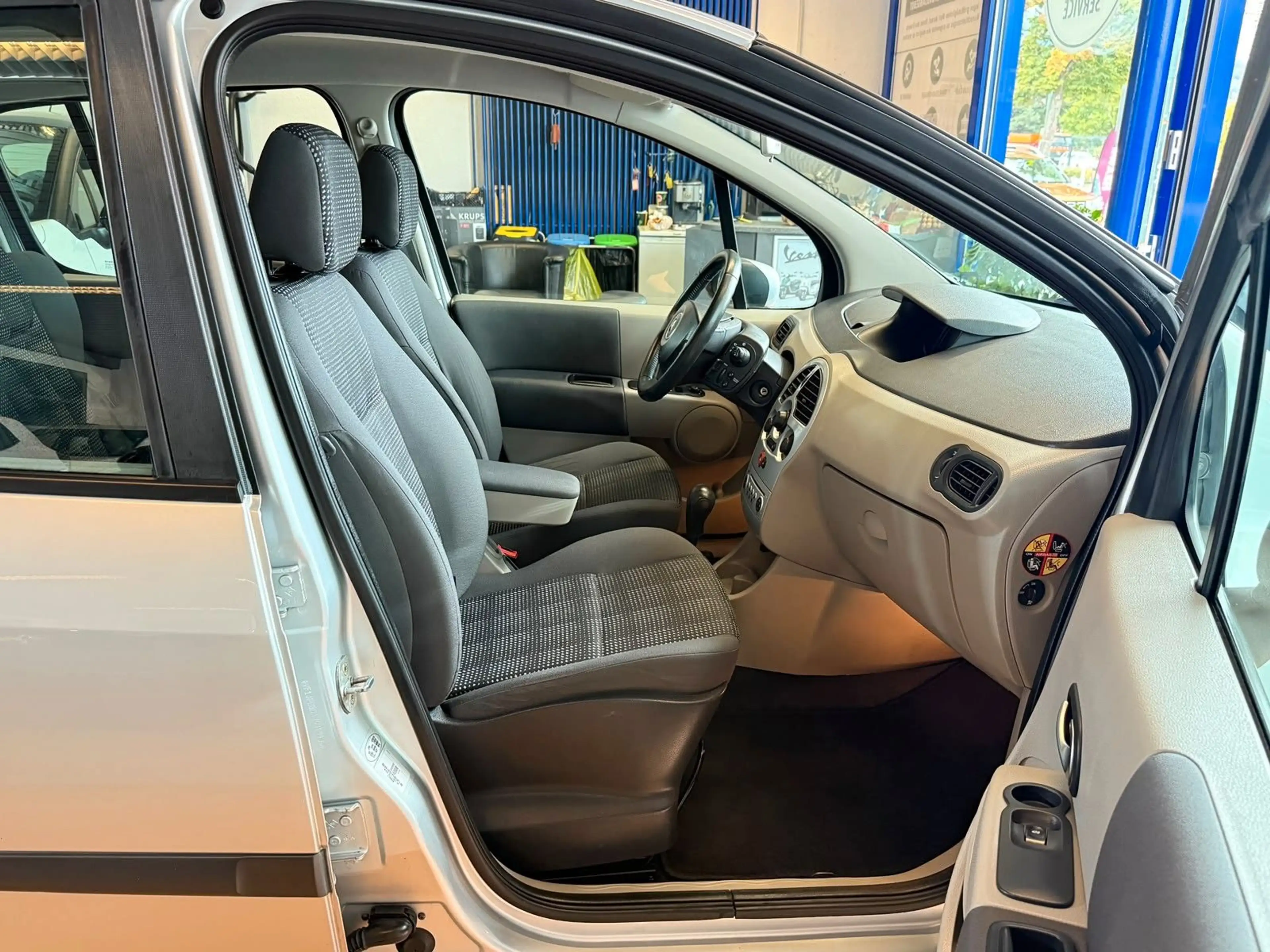 Renault Modus Tech'Run Automatik / 1. Hand / Fahrradträg — photo 12