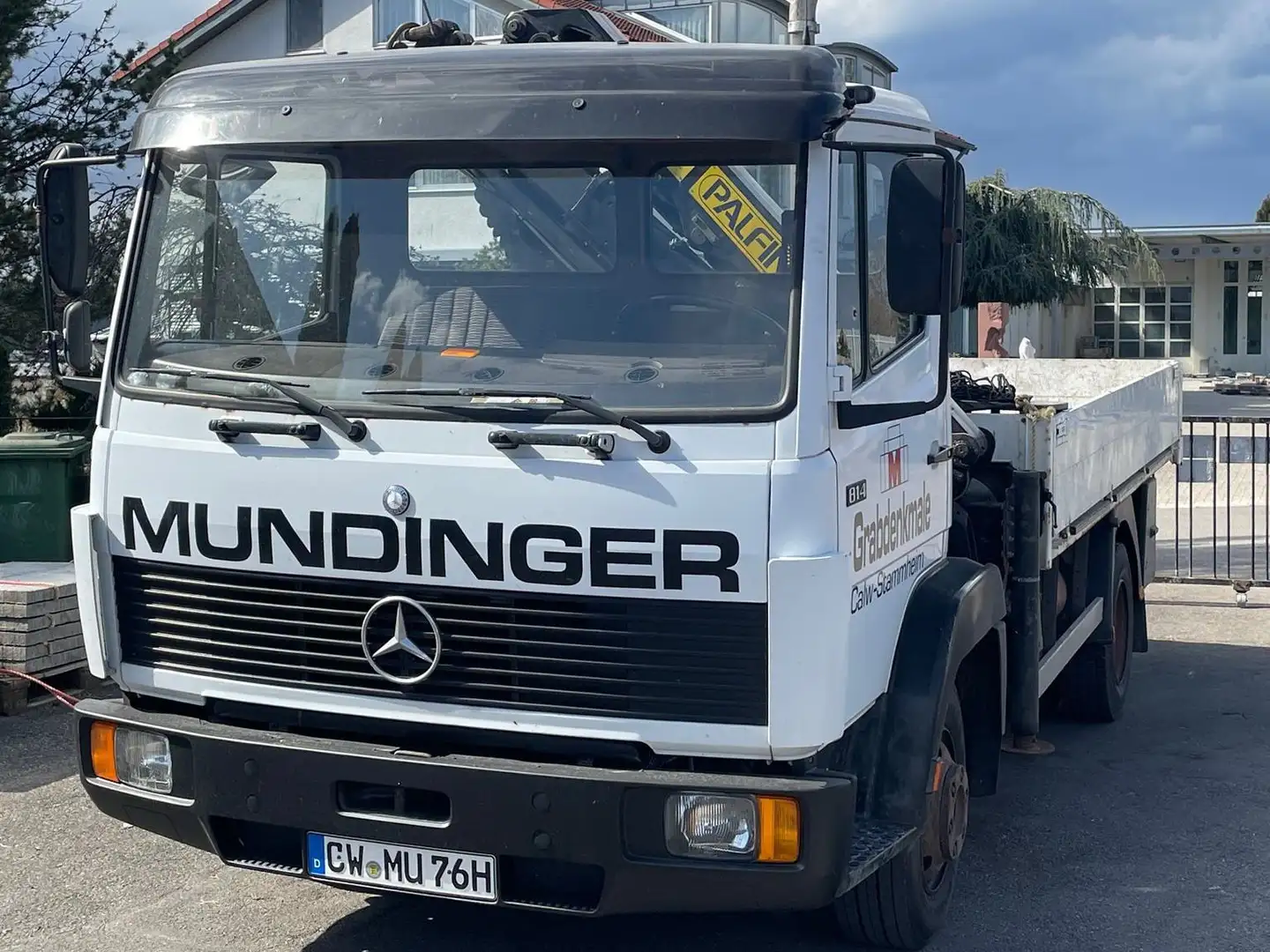 Mercedes-Benz 814 Pritsche mit Ladekran Alb - 2