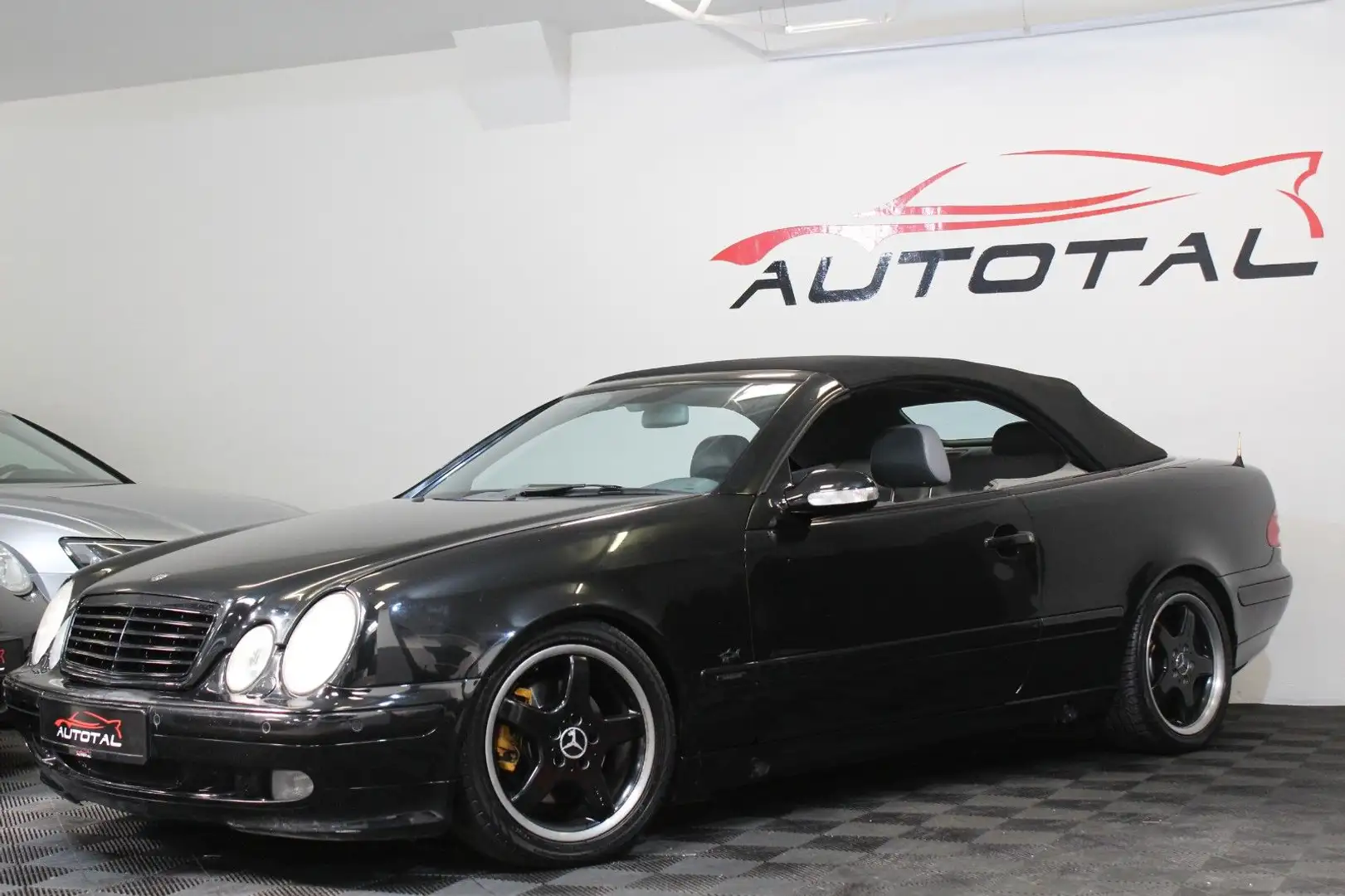 Mercedes-Benz CLK 200 KOMPRESSOR*AVANTGARDE*Cabrio*Automatik* Schwarz - 2