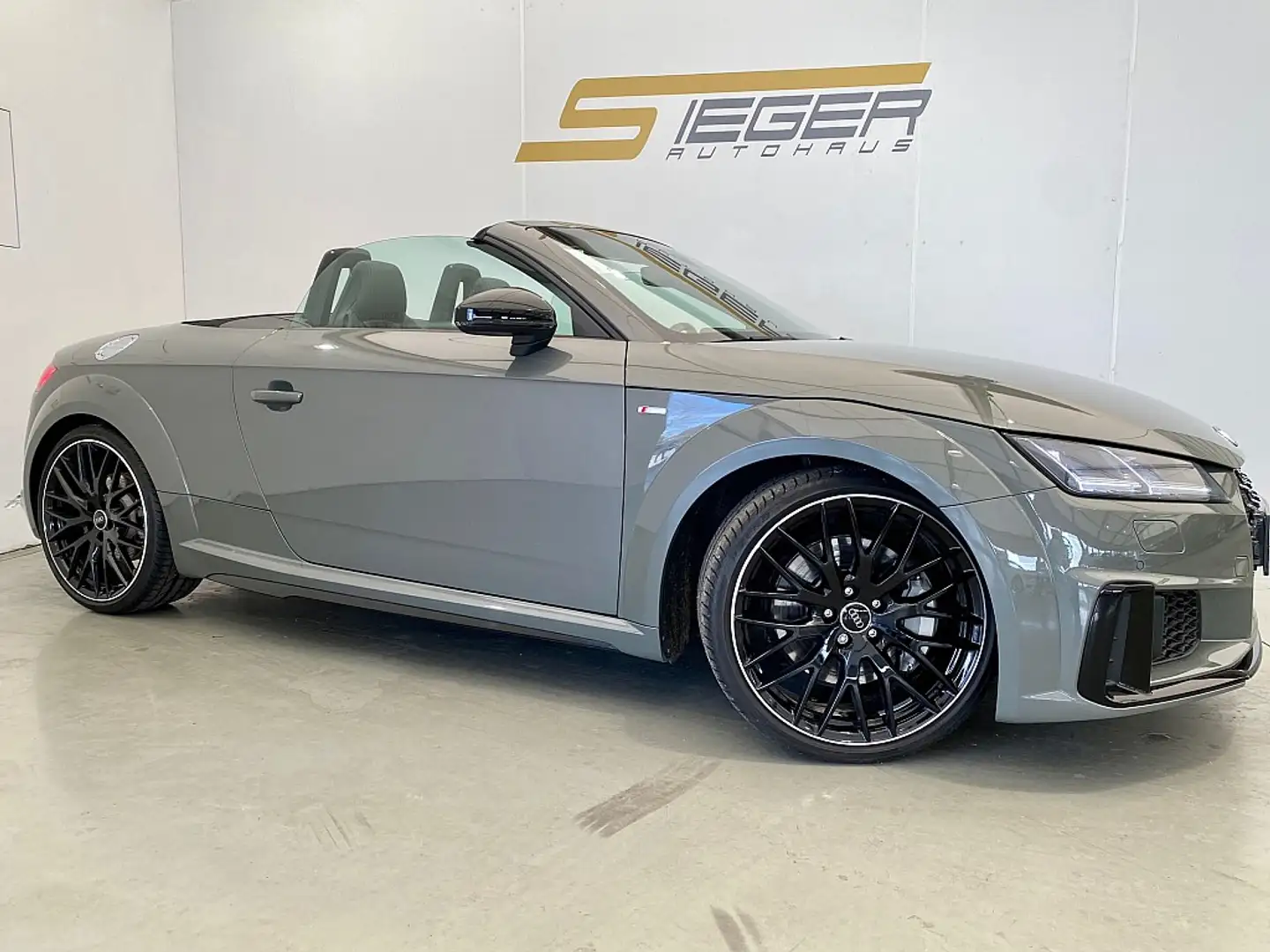 Audi TT Roadster 45 TFSI S-tronic Gris - 2