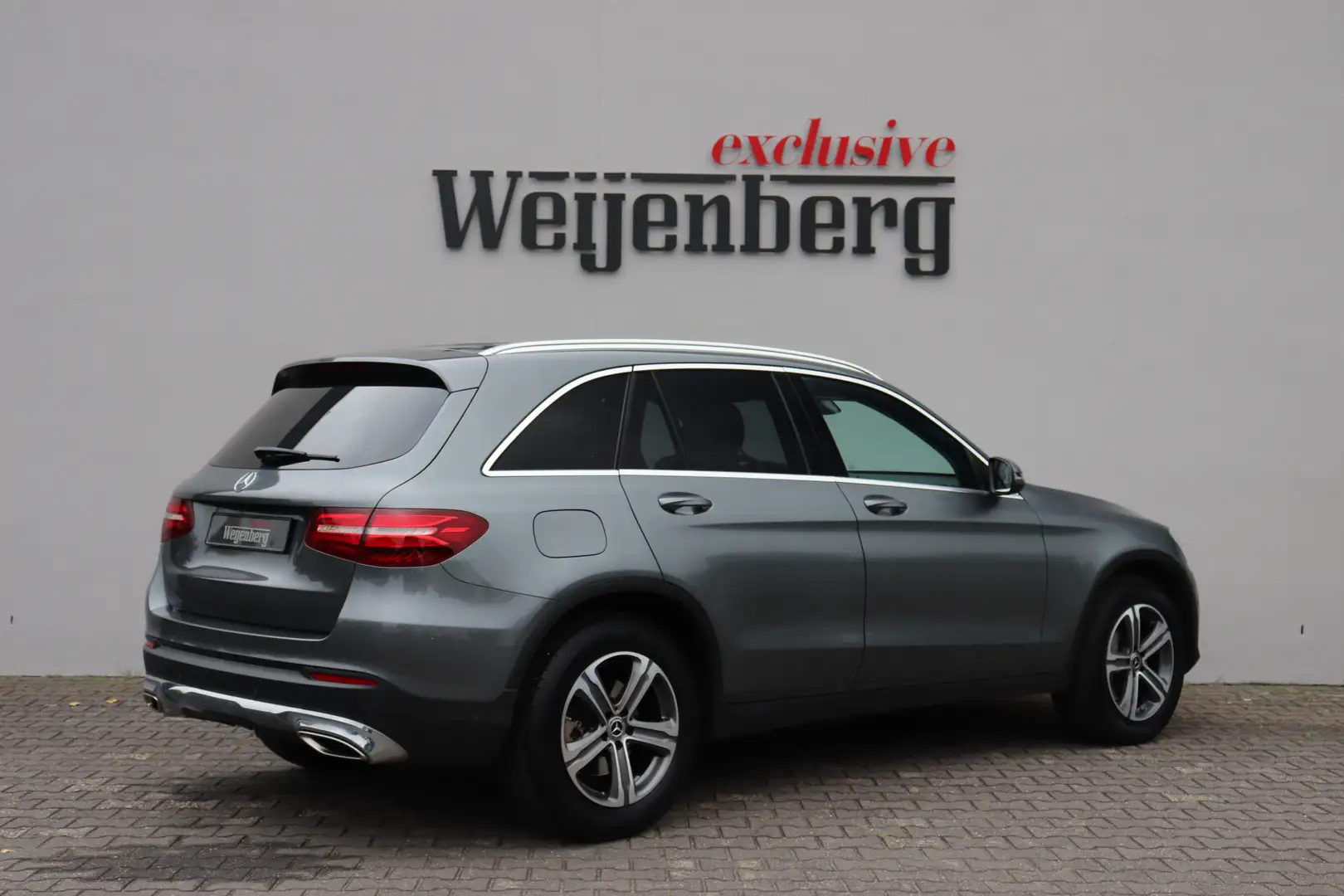Mercedes-Benz GLC 250 4MATIC Camera Cruise Trekhaak Grijs - 2