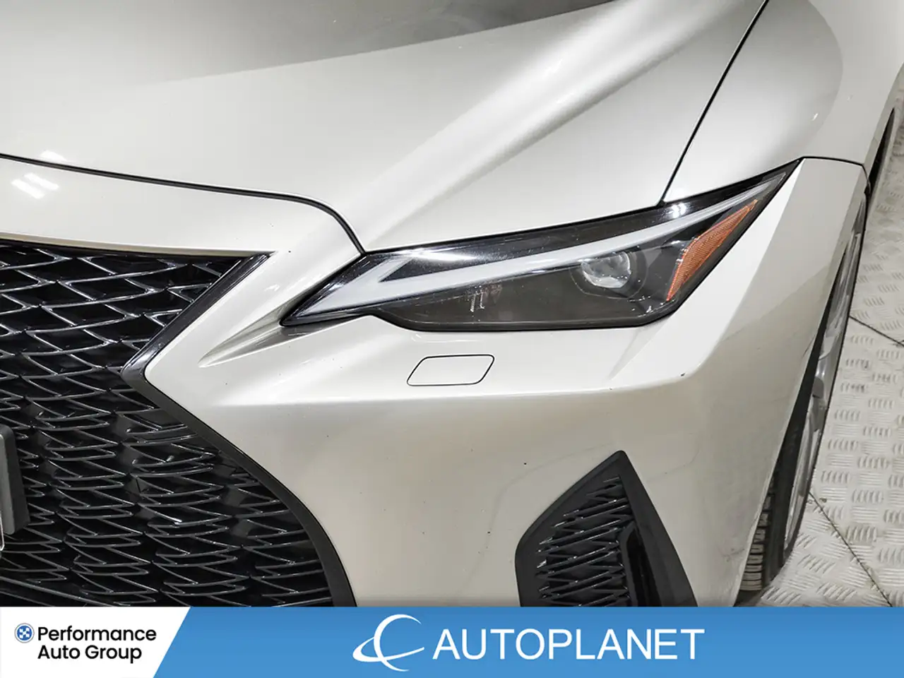 Lexus IS снимка Lexus IS