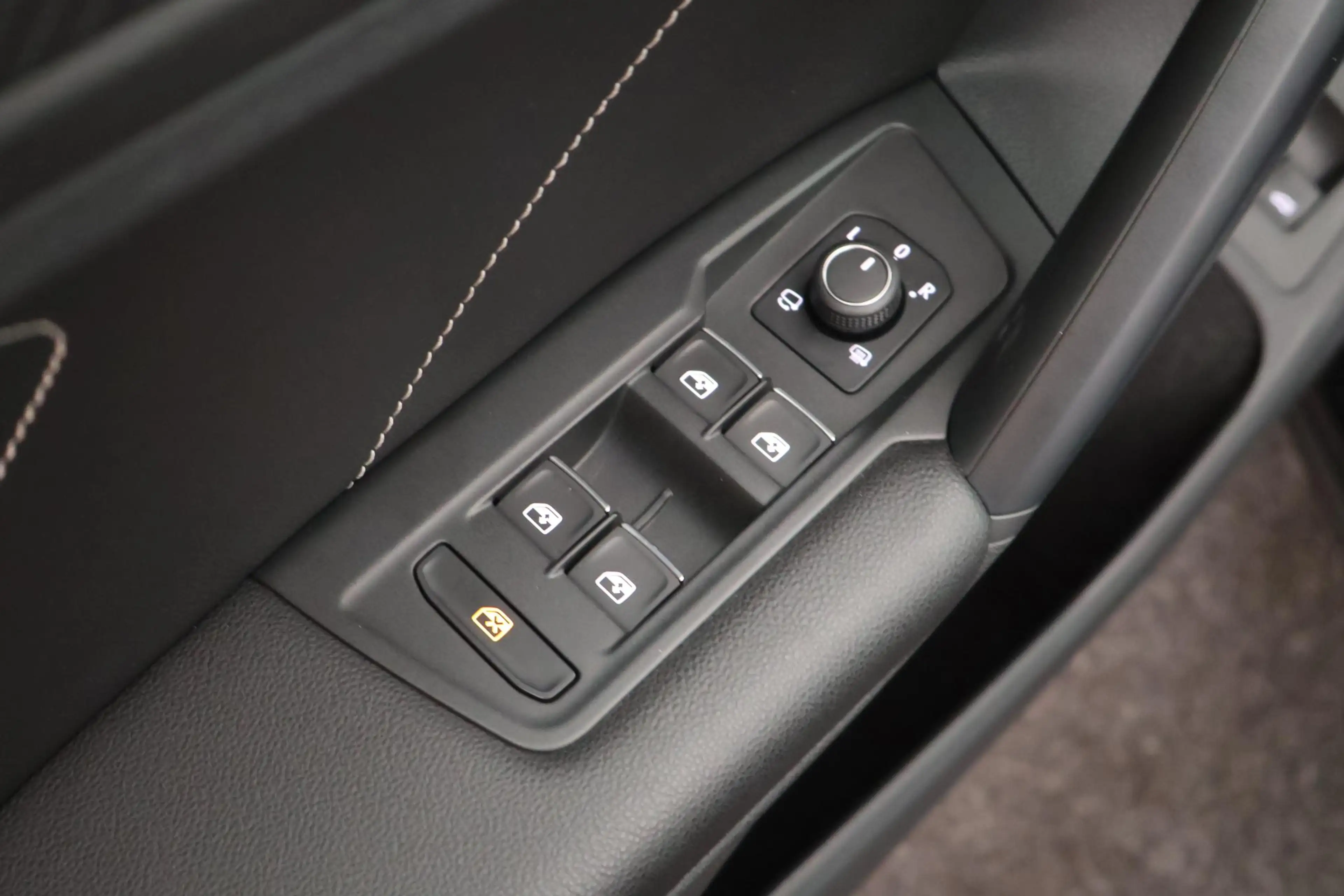 Volkswagen Tiguan 1.4 TSI 245pk eHybrid R-Line Business+ Black Style — photo 17