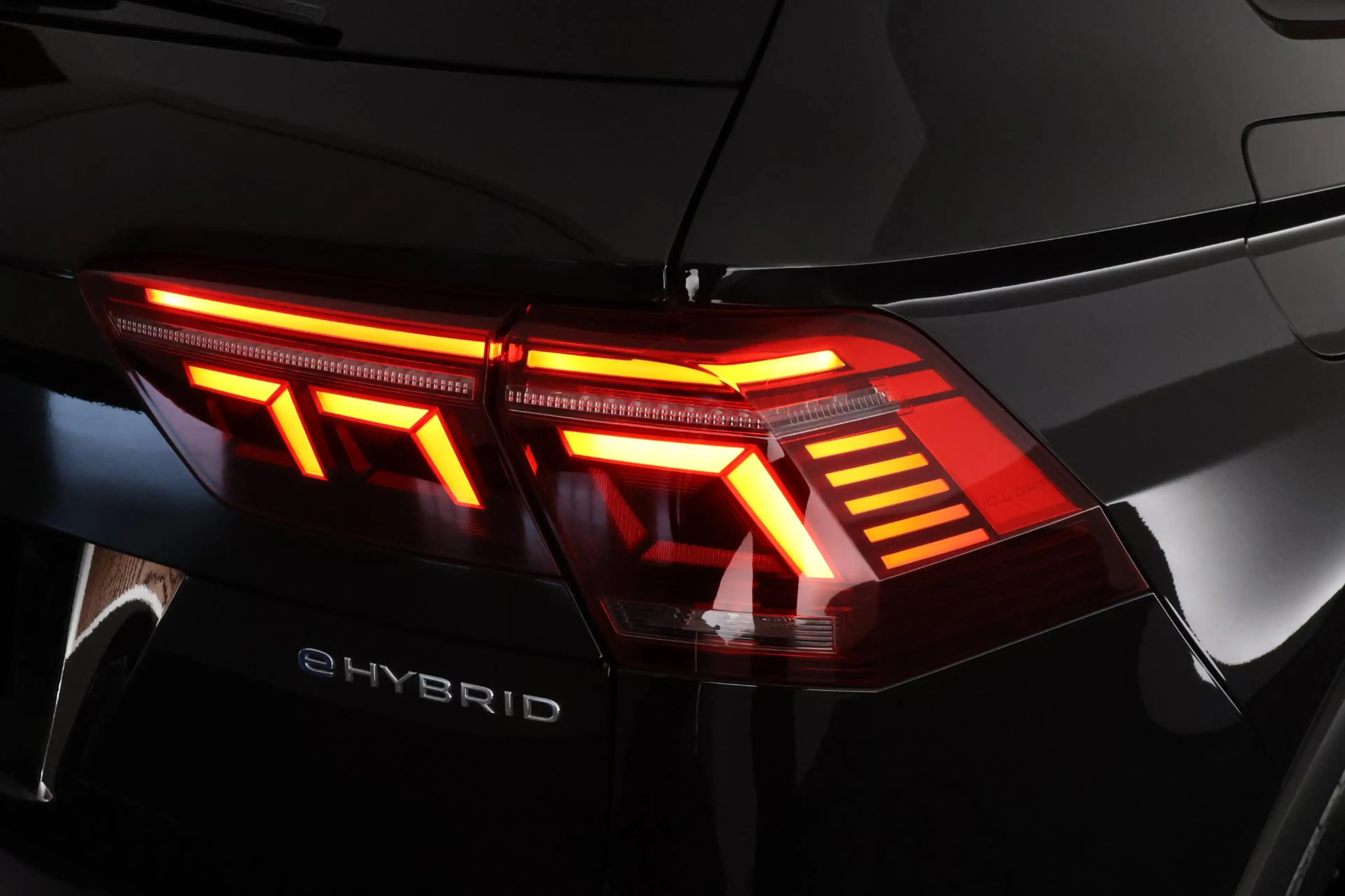 Volkswagen Tiguan 1.4 TSI 245pk eHybrid R-Line Business+ Black Style — photo 42