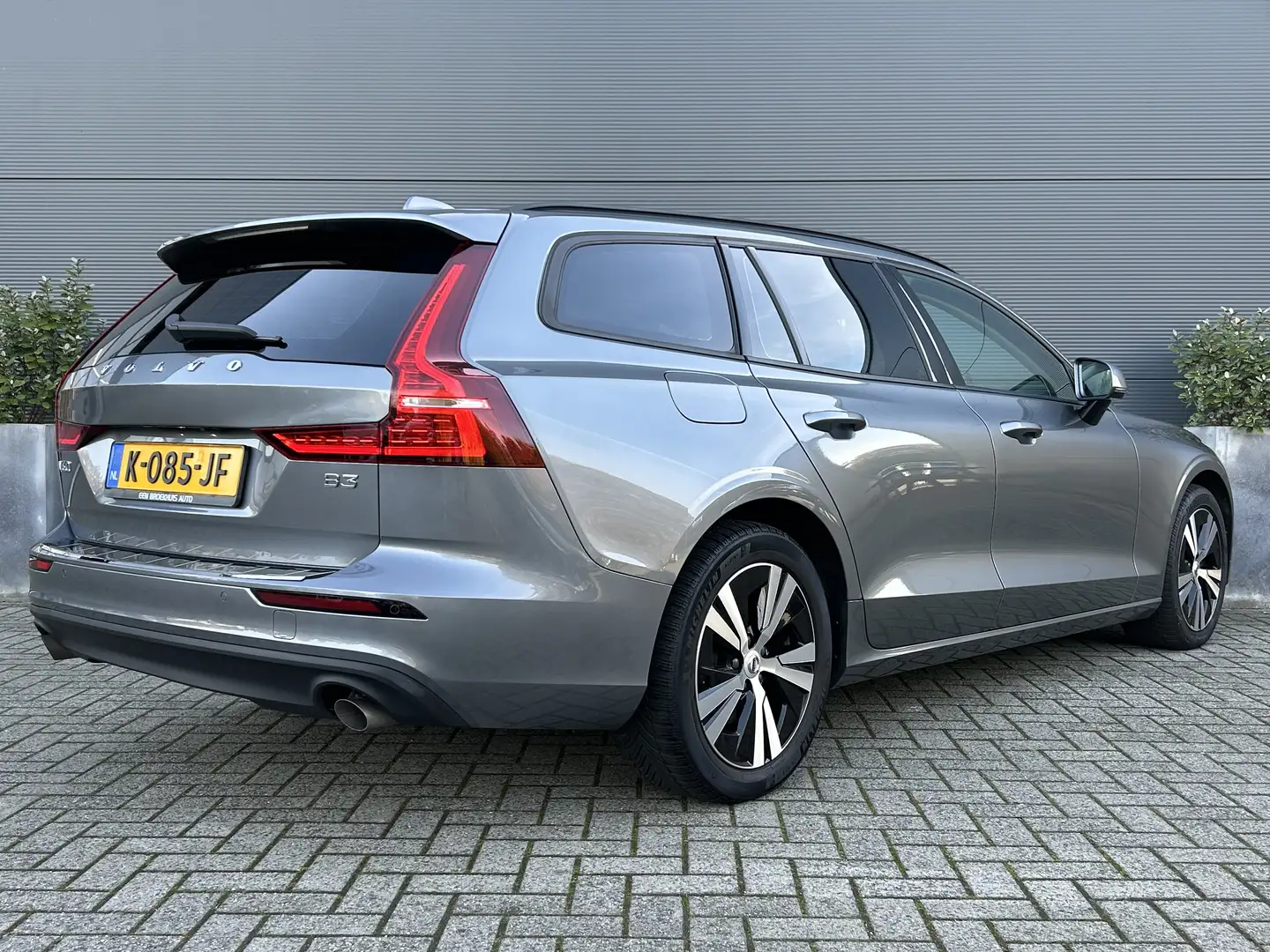 Volvo V60 2.0 B3 Business Pro | Trekhaak | BLIS | Pilot Assi Gris - 2