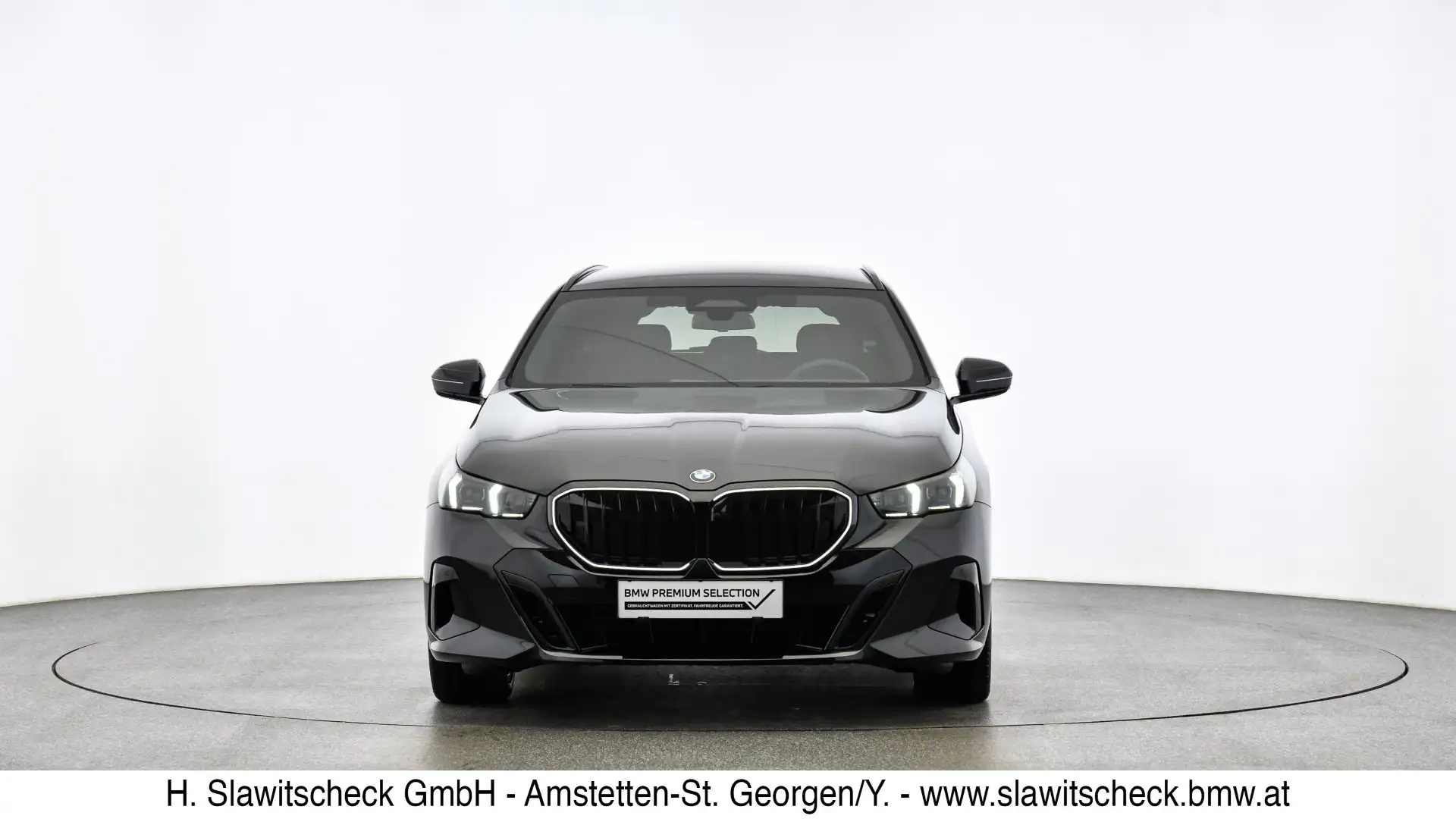 BMW 540 d xDrive G61 Schwarz - 2