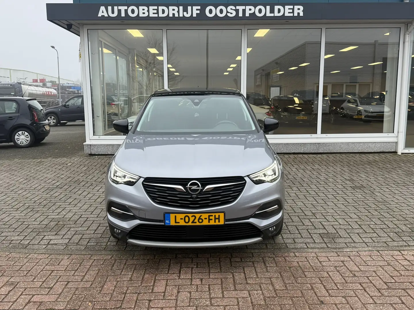 Opel Grandland X 1.6 Turbo Hybrid Business Elegance Grijs - 2