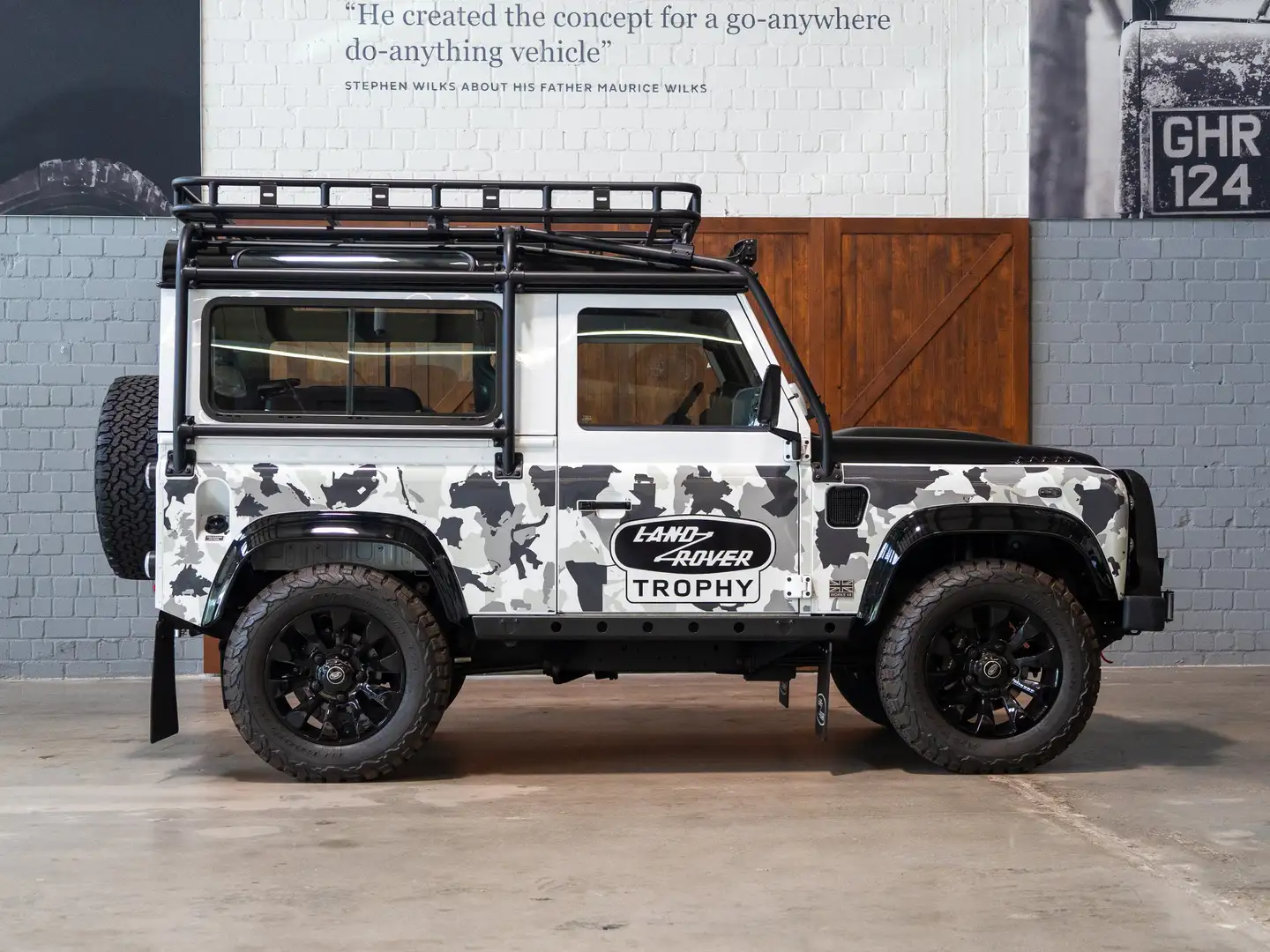 Land Rover Defender 90 Works V8 Trophy II Bianco - 2