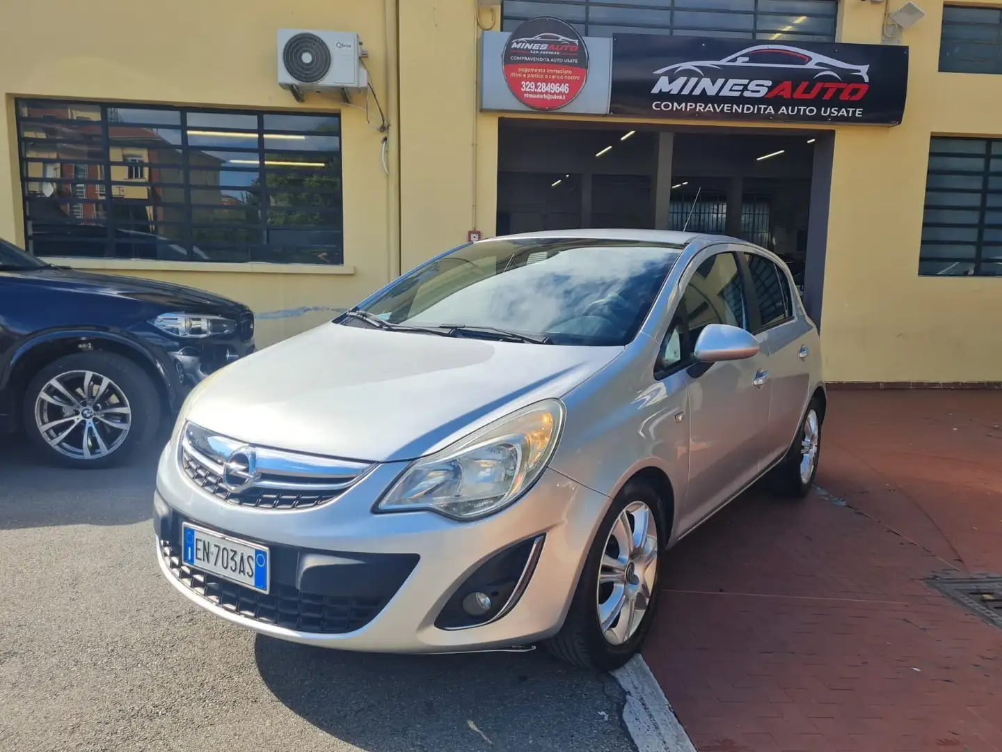 Opel Corsa Corsa IV 2010 5p 1.2 Club Gpl-tech 85cv Gris - 1