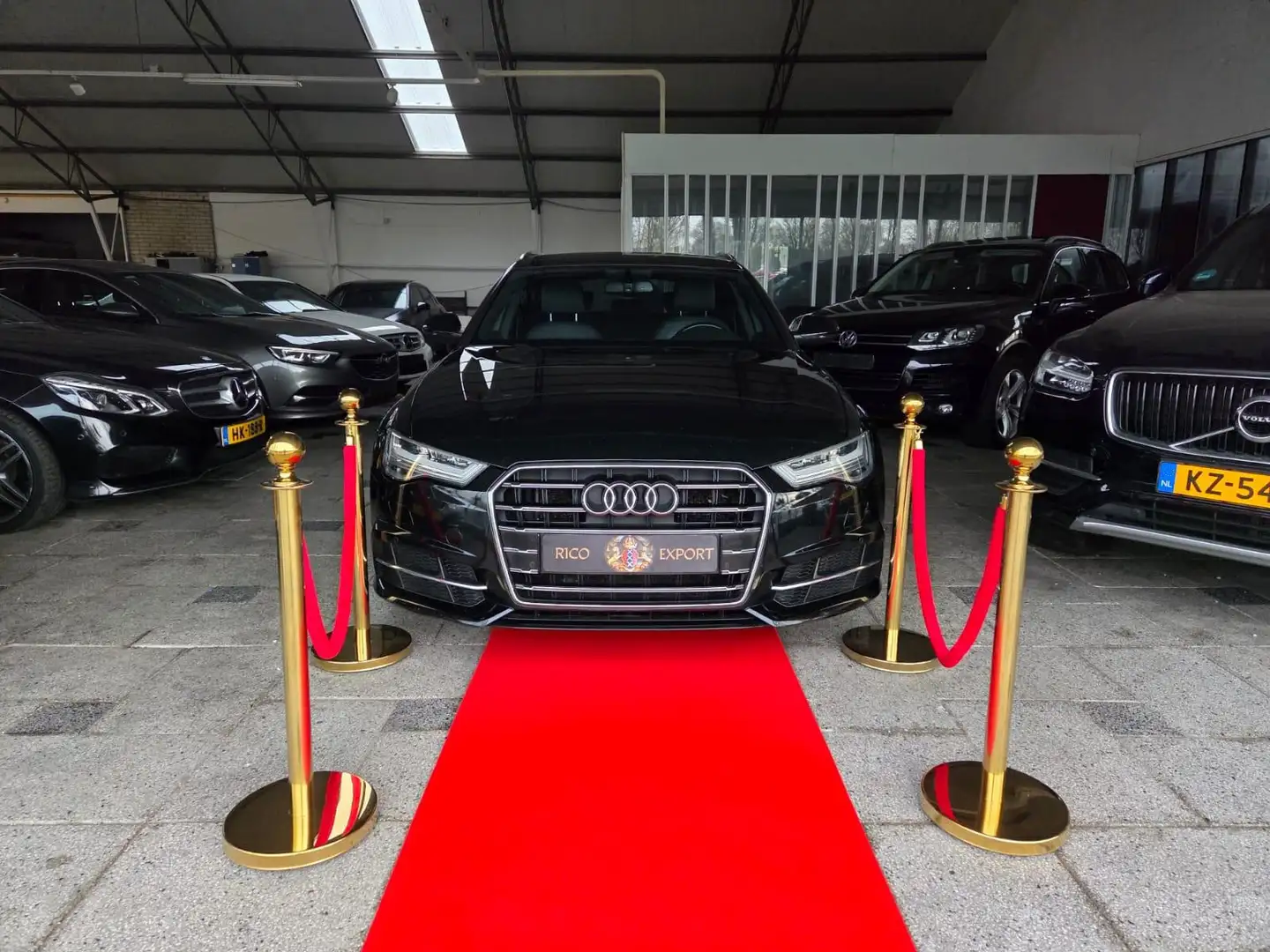 Audi A6 Avant 2.0 TDI AUT 3X S-LINE ULTRA MATRIX! 2017 Zwart - 1