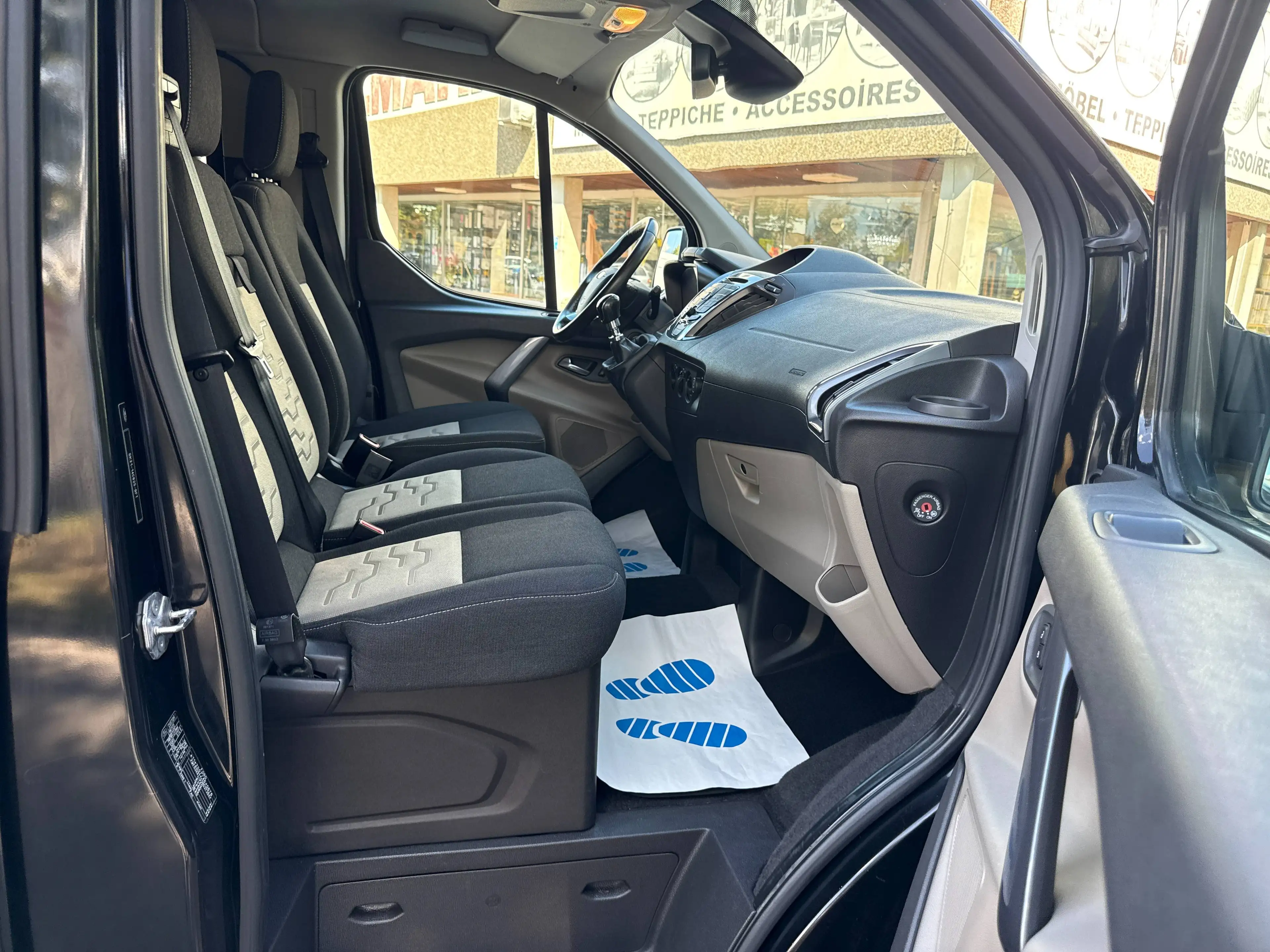 Ford Tourneo Custom 2.0 TDCi 310 L2 Tourneo Titanium (AHK*8xSITZER) — photo 13