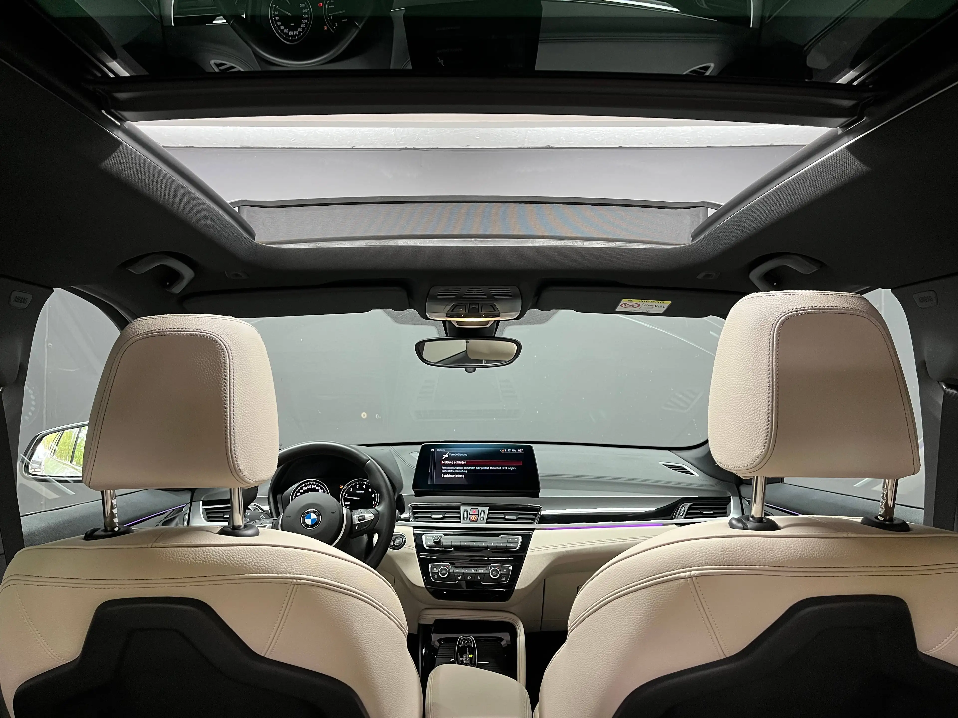 BMW X1 xDrive 20 i M Sport, PANO, HUD, R-KAMERA — photo 11