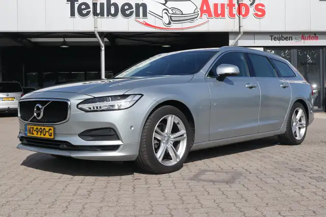 Volvo V90 2.0 D3 Momentum | Leder |  Adaptive cruis | Trekha