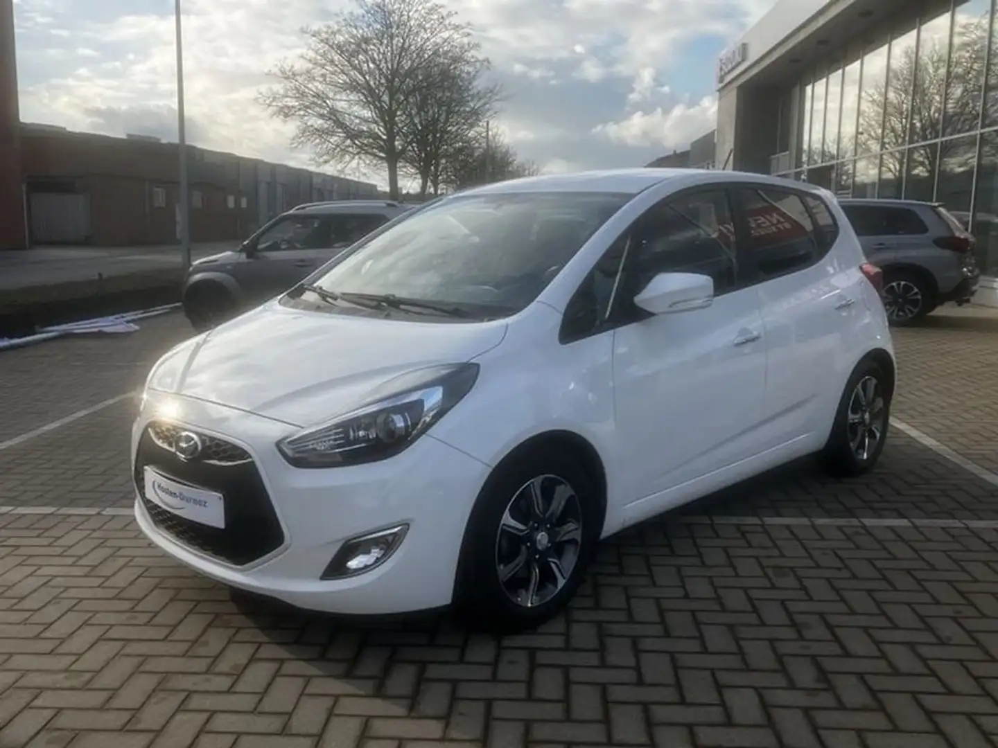 Hyundai iX20 1.4 benzine Pop ISG Bianco - 2
