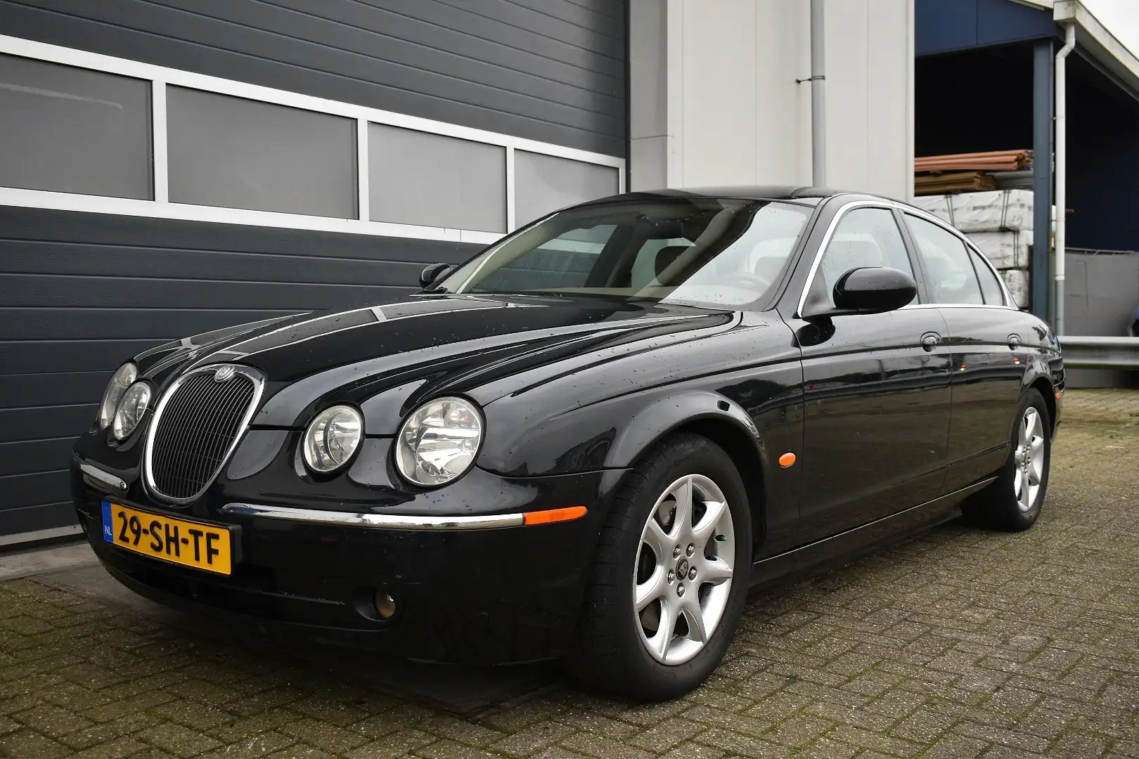 Jaguar S-Type 2.7D V6 iDition Automaat lage km.stand lees tekst Zwart - 1