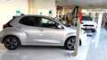 Toyota Yaris 1.5 Hybrid 5 porte Trend Grijs - thumbnail 4