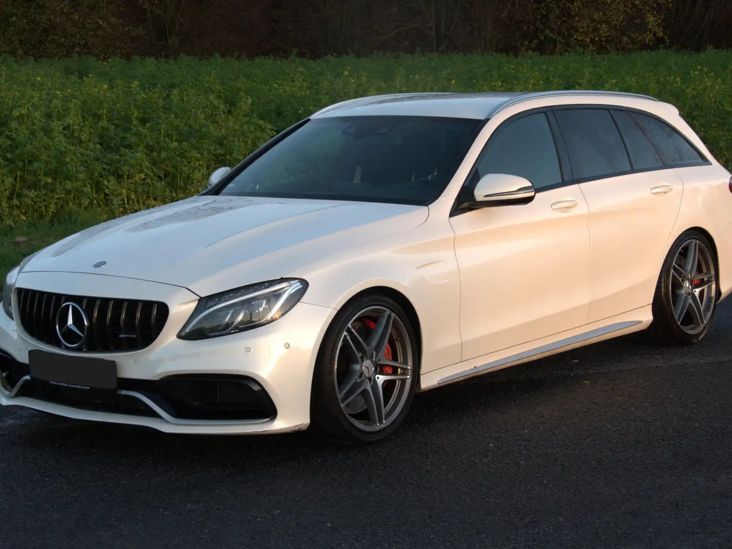 Mercedes-Benz C 63 AMG C-Klasse T-Modell S T Speedshift 7G-MCT Blanc - 1
