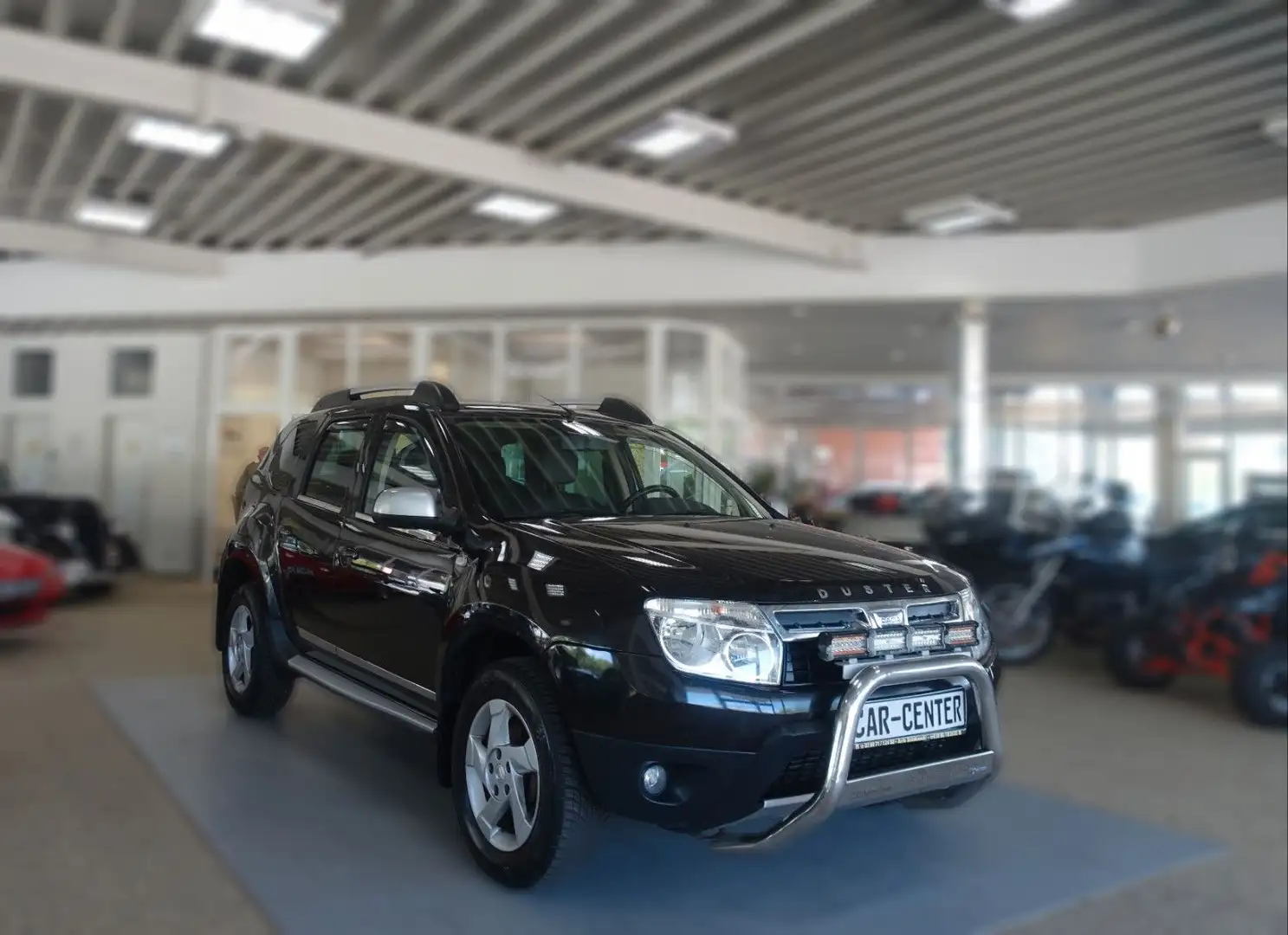 Dacia Duster Prestige 4x2 1.5 dCI FAP Zwart - 1