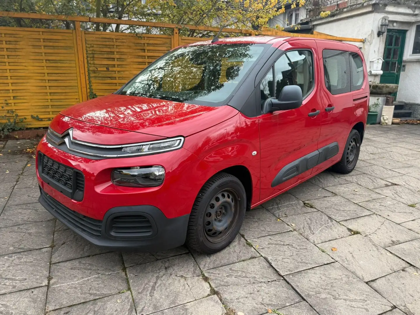 Citroen Berlingo M Puretech 110 Rouge - 1