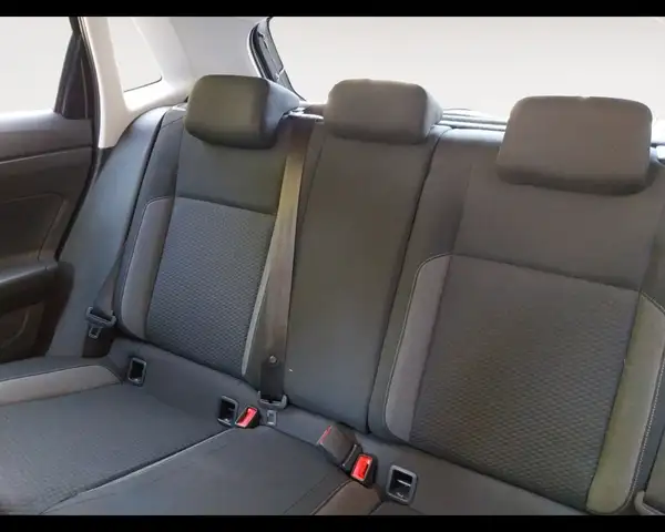 Volkswagen Polo view 13