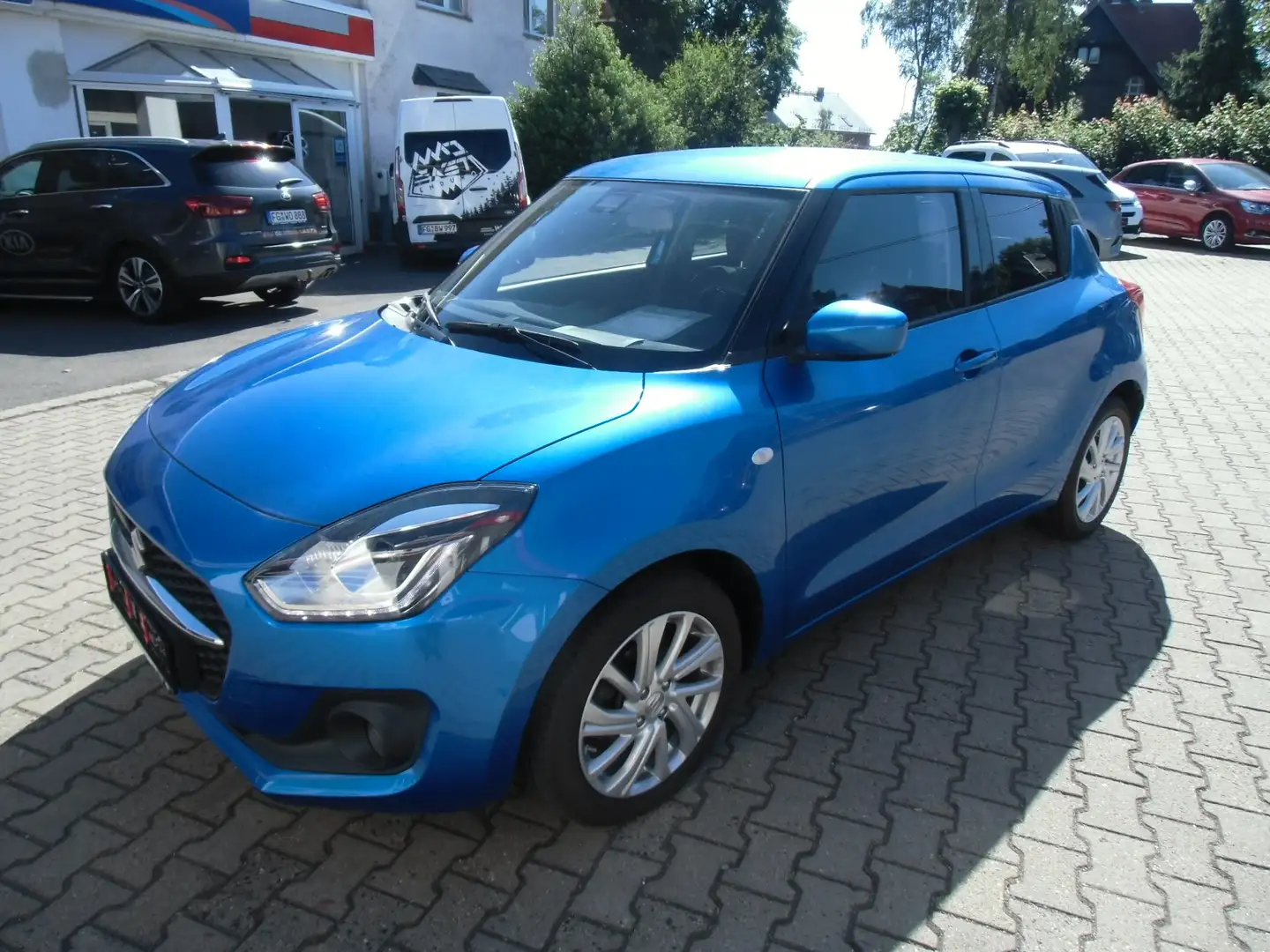 Suzuki Swift Swift VI facelift 1.2 Mild-Hybrid  Automatik Blau - 1