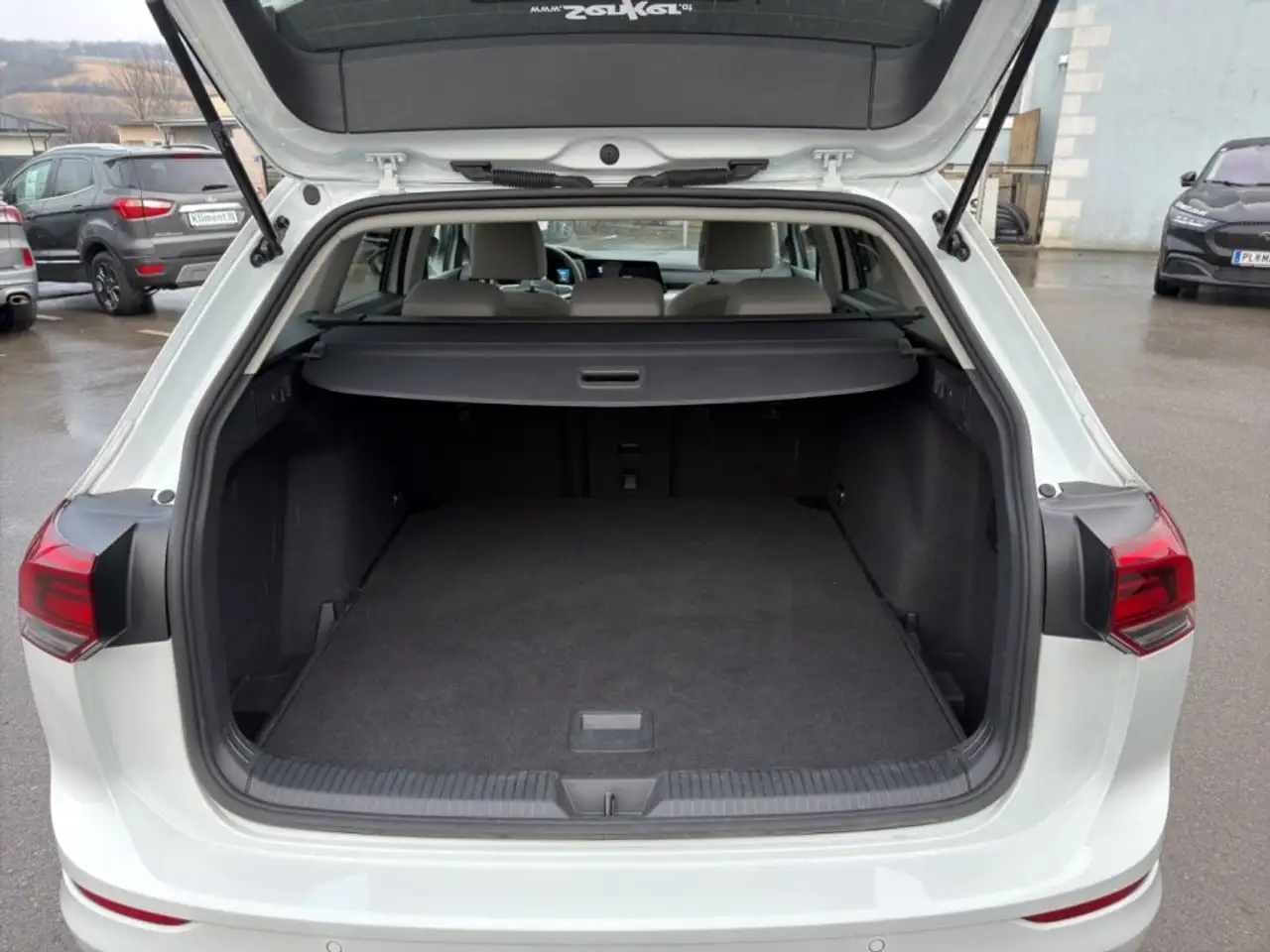 Volkswagen Golf Variant 2,0 TDI Life 13