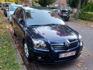 Avensis 1.8i VVT-i 16v Linea Luna