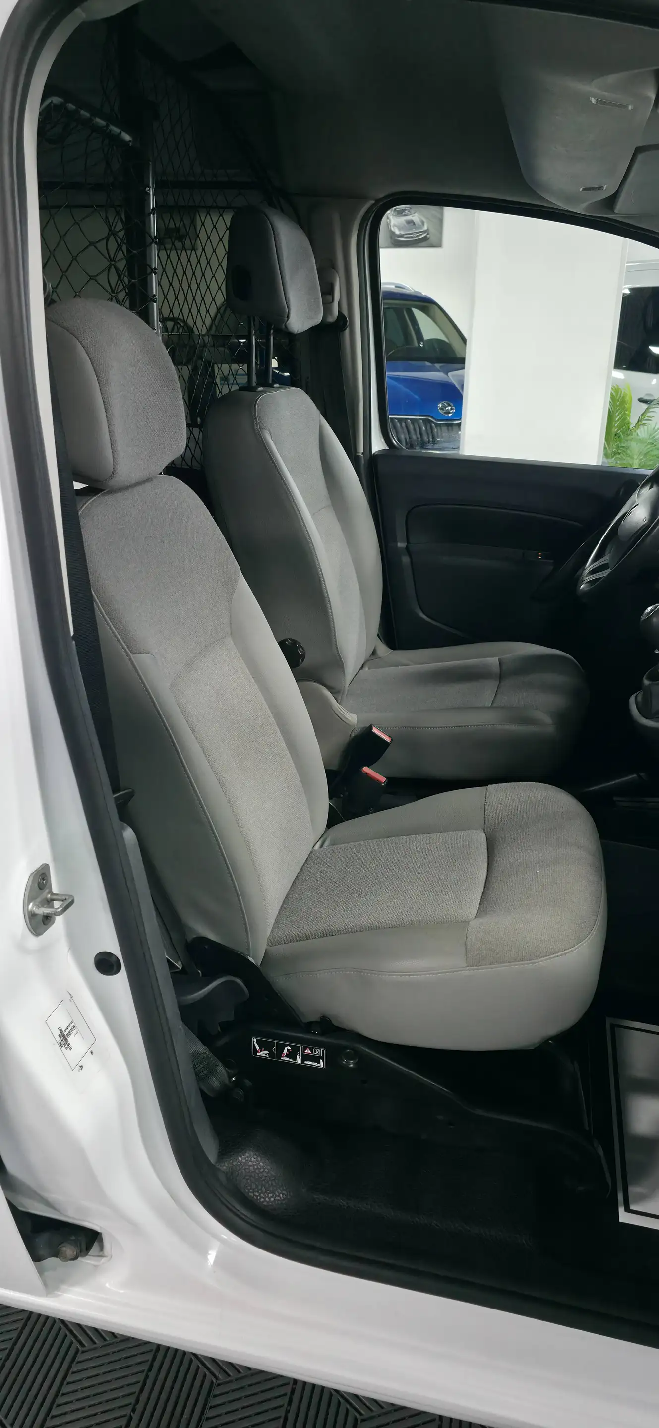 Renault Kangoo MAXI 1.5 dCi 95ch — 64.895 km — Embrayage + Volant Moteur + Direction NEUFS — Garantie 1 an — photo 17