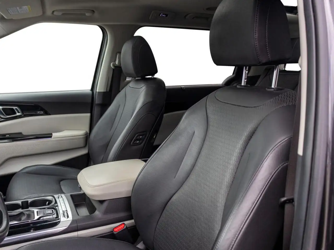 Kia Carnival снимка Kia Carnival