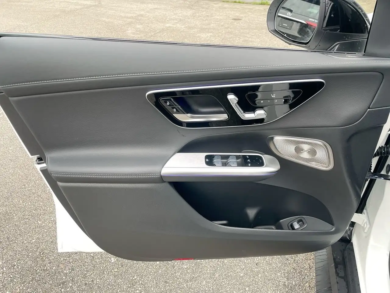 Mercedes-Benz GLC снимка Mercedes-Benz GLC