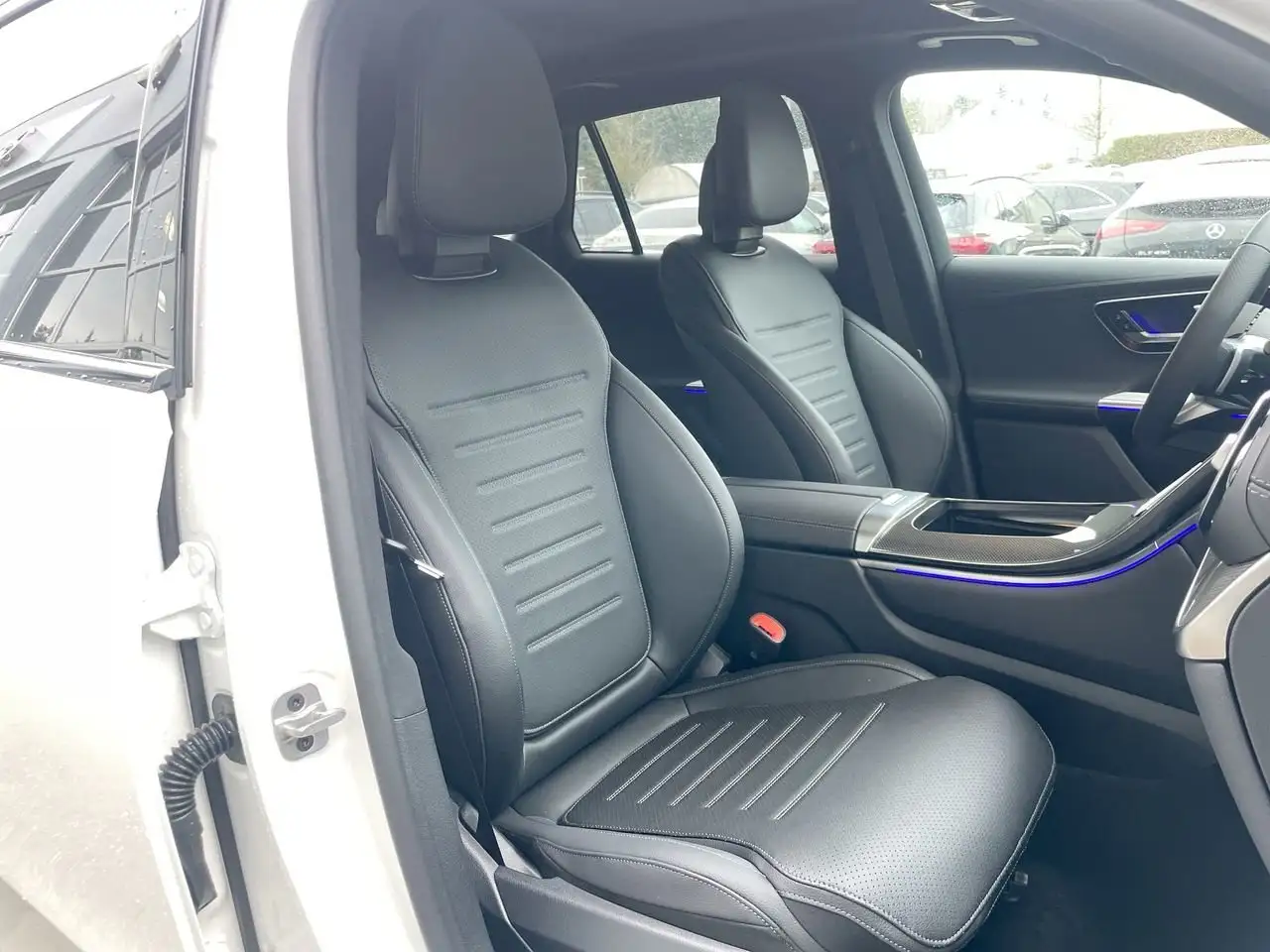 Mercedes-Benz GLC снимка Mercedes-Benz GLC