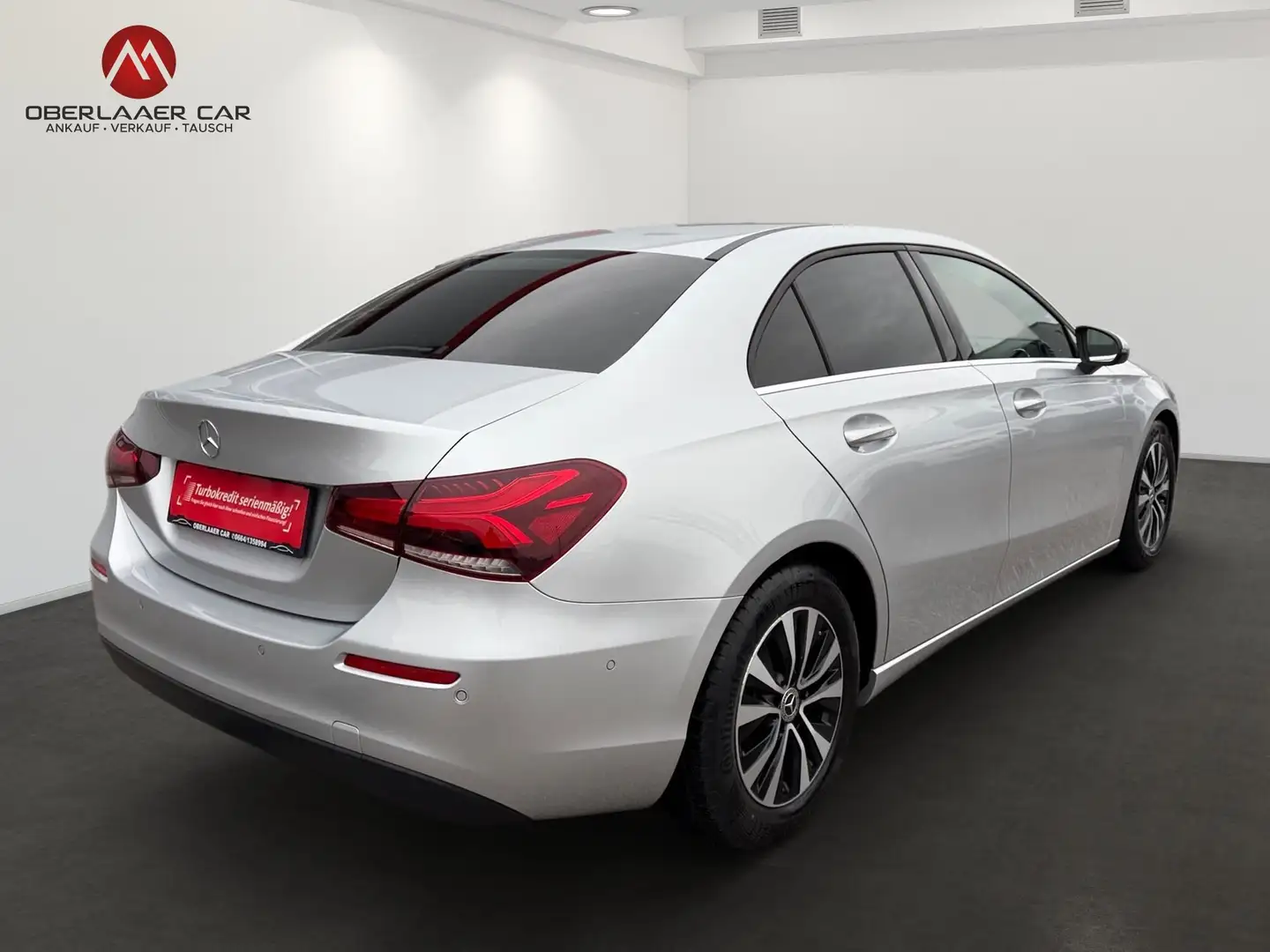 Mercedes-Benz A 180 A 180 d Limousine Aut. | 1.Besitz | Led | Leder | Grau - 2