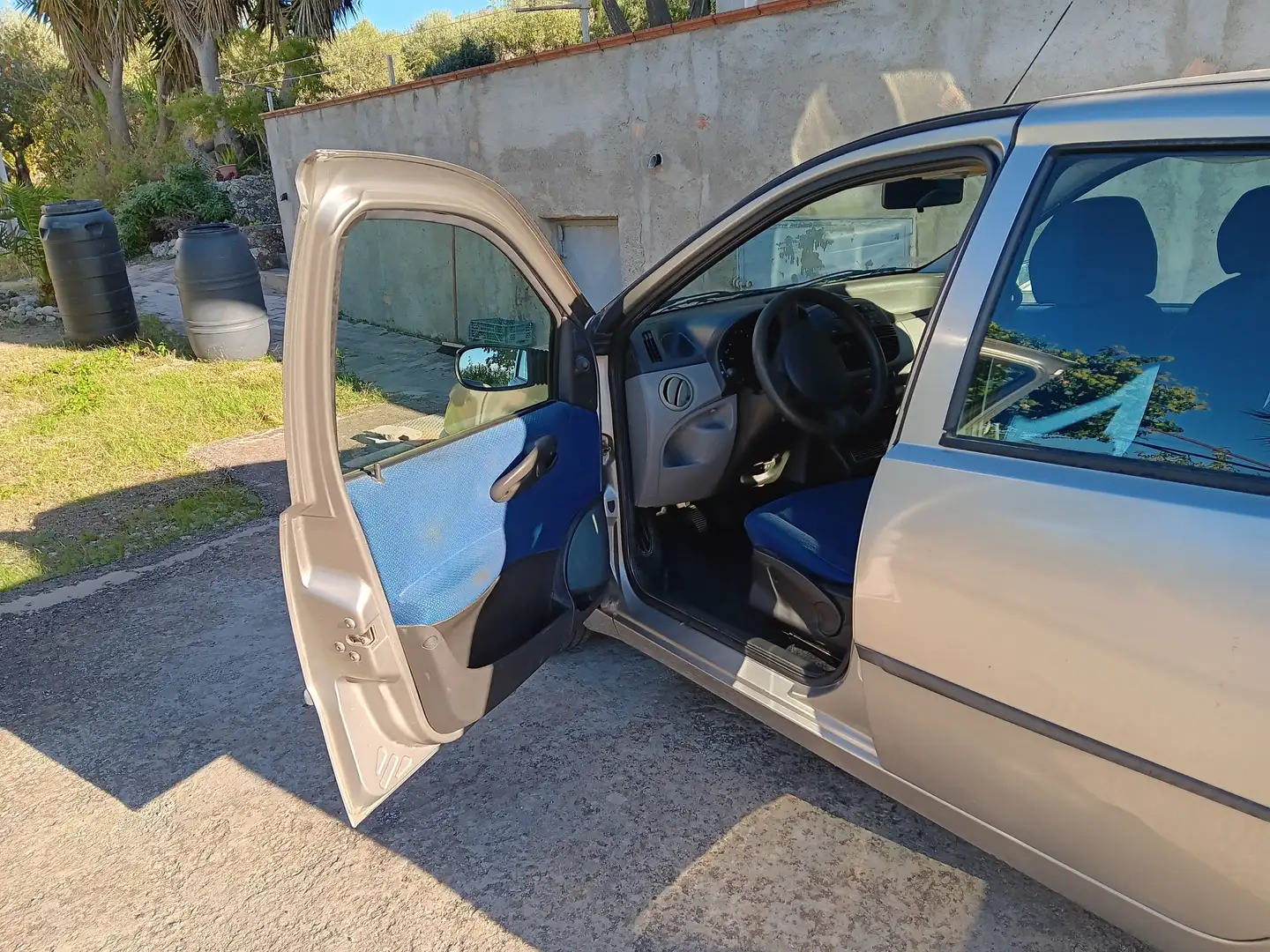 Fiat Punto Punto 60 SX Серебристый - 2