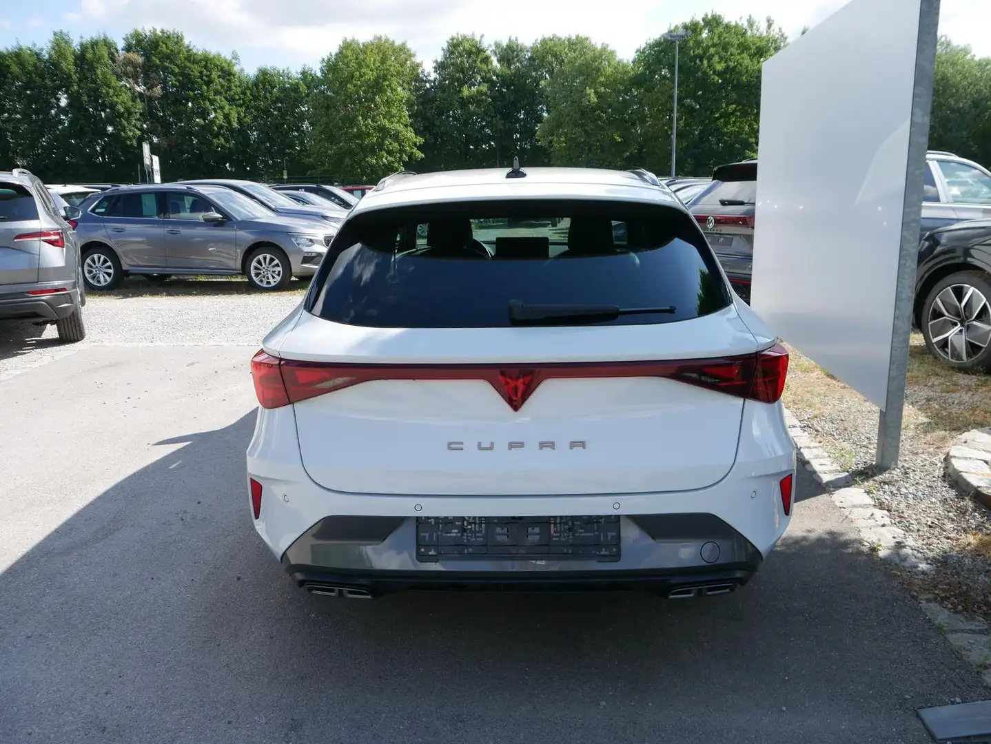 CUPRA Leon Sportstourer Edge Paket 1.5 DSG*Edge Paket*AHK*... Weiß - 2