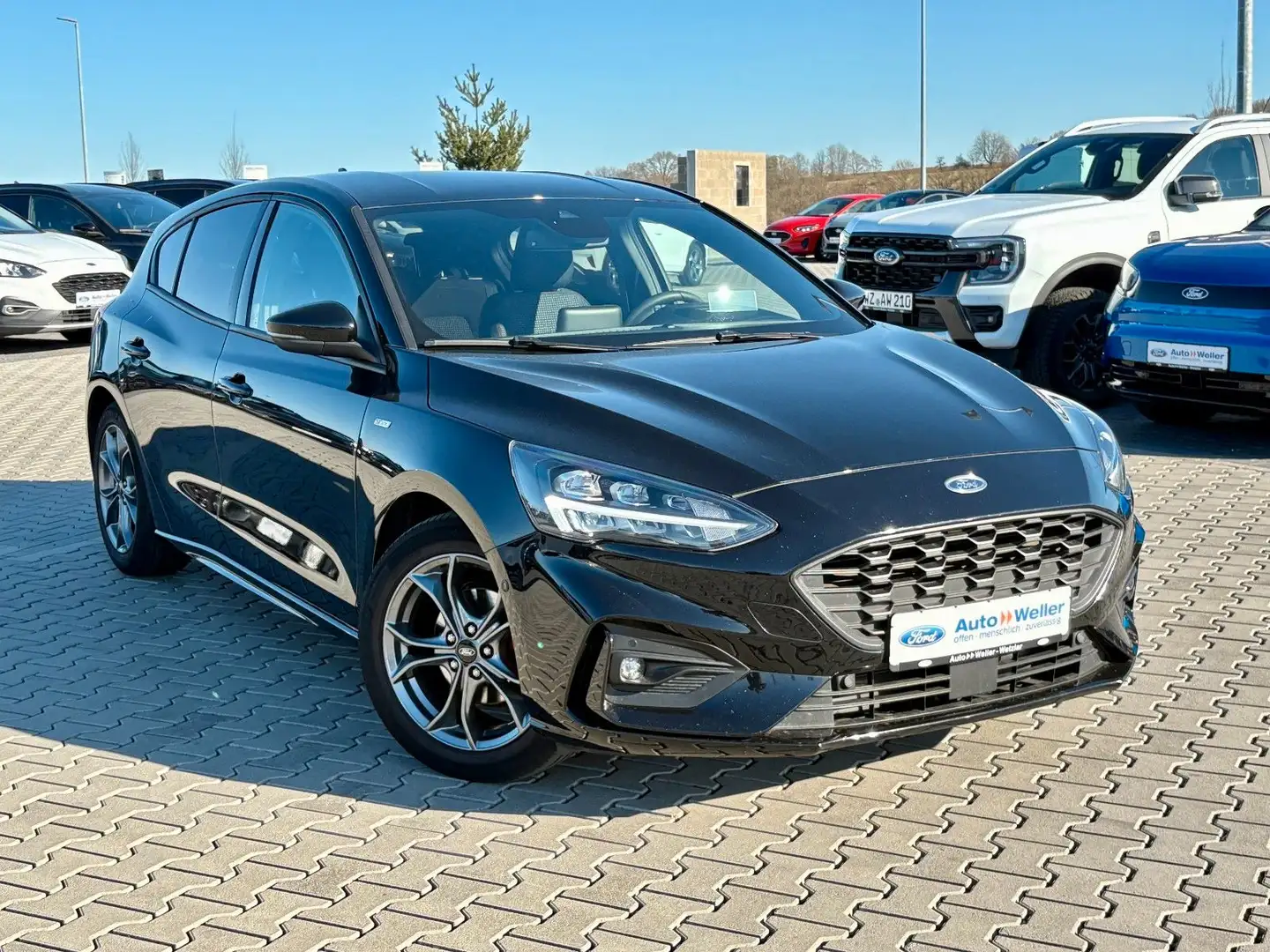 Ford Focus Lim. ST-Line X 1.5 EcoBoost Automatik Schwarz - 2