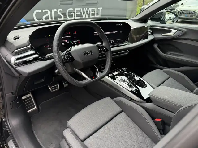 Audi A5 view 4
