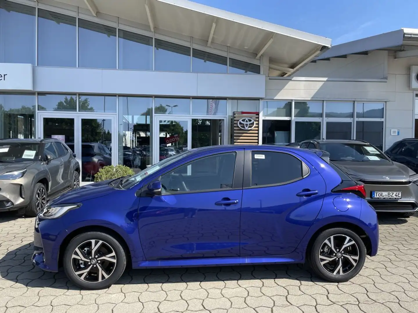 Toyota Yaris Hybrid Teamplayer *Comfort-Paket* Blau - 2