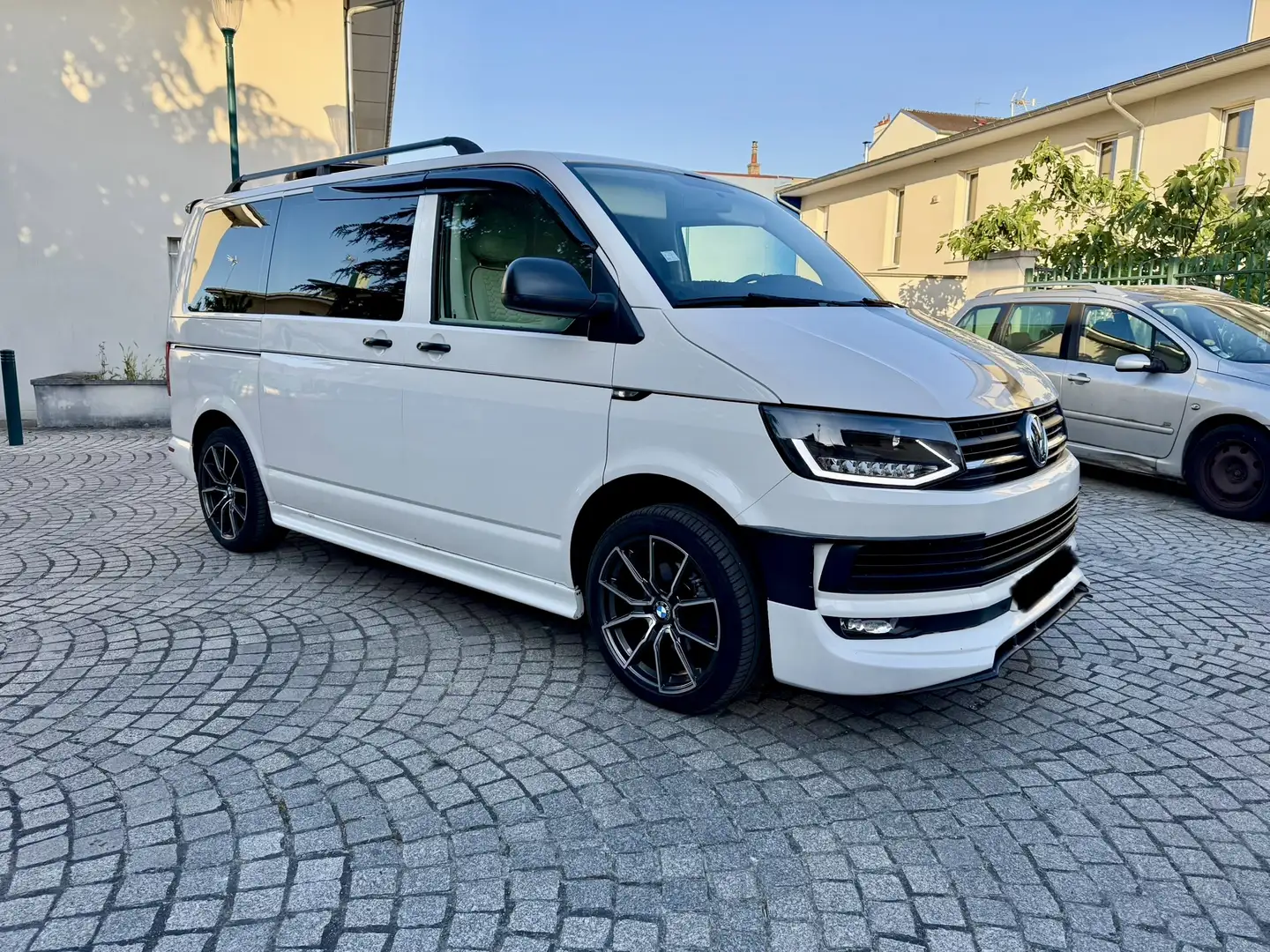 Volkswagen T6 Caravelle 2.0 TDI 150 BMT Courte DSG7 Carat - 2