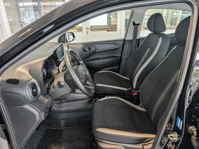 Hyundai I10 view 6