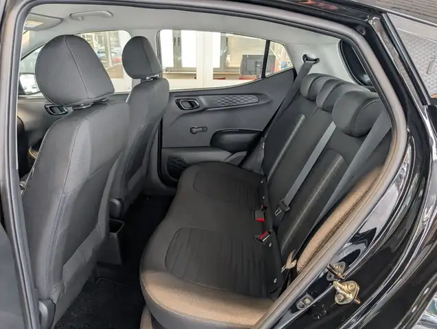 Hyundai I10 view 7